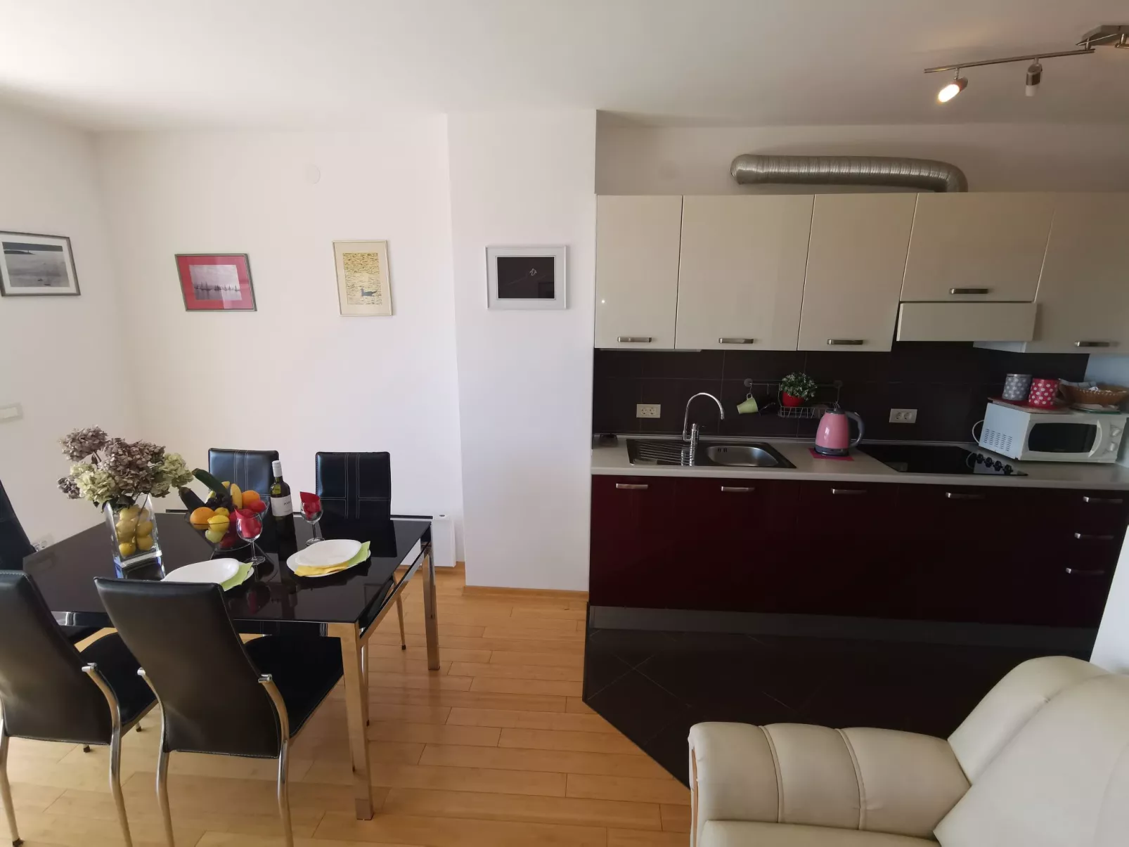 Wohnung für 5 Personen mit AC und Parkplatz-Binnen