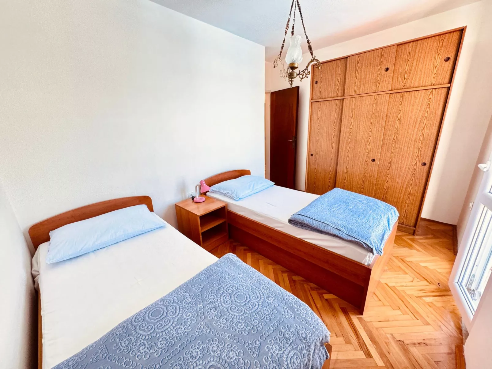 Villa mit Blick auf das Wasser-Binnen