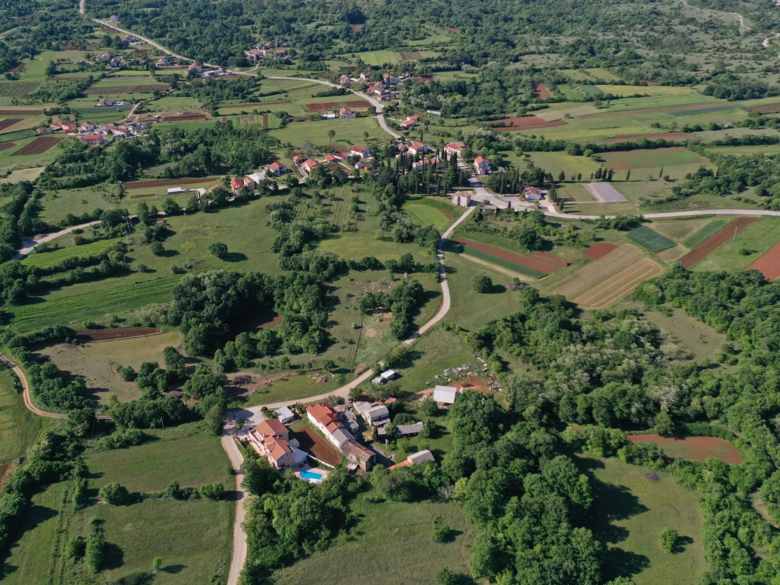 Wunderschönes Ferienhaus in Cere mit Privatem Pool-Buiten
