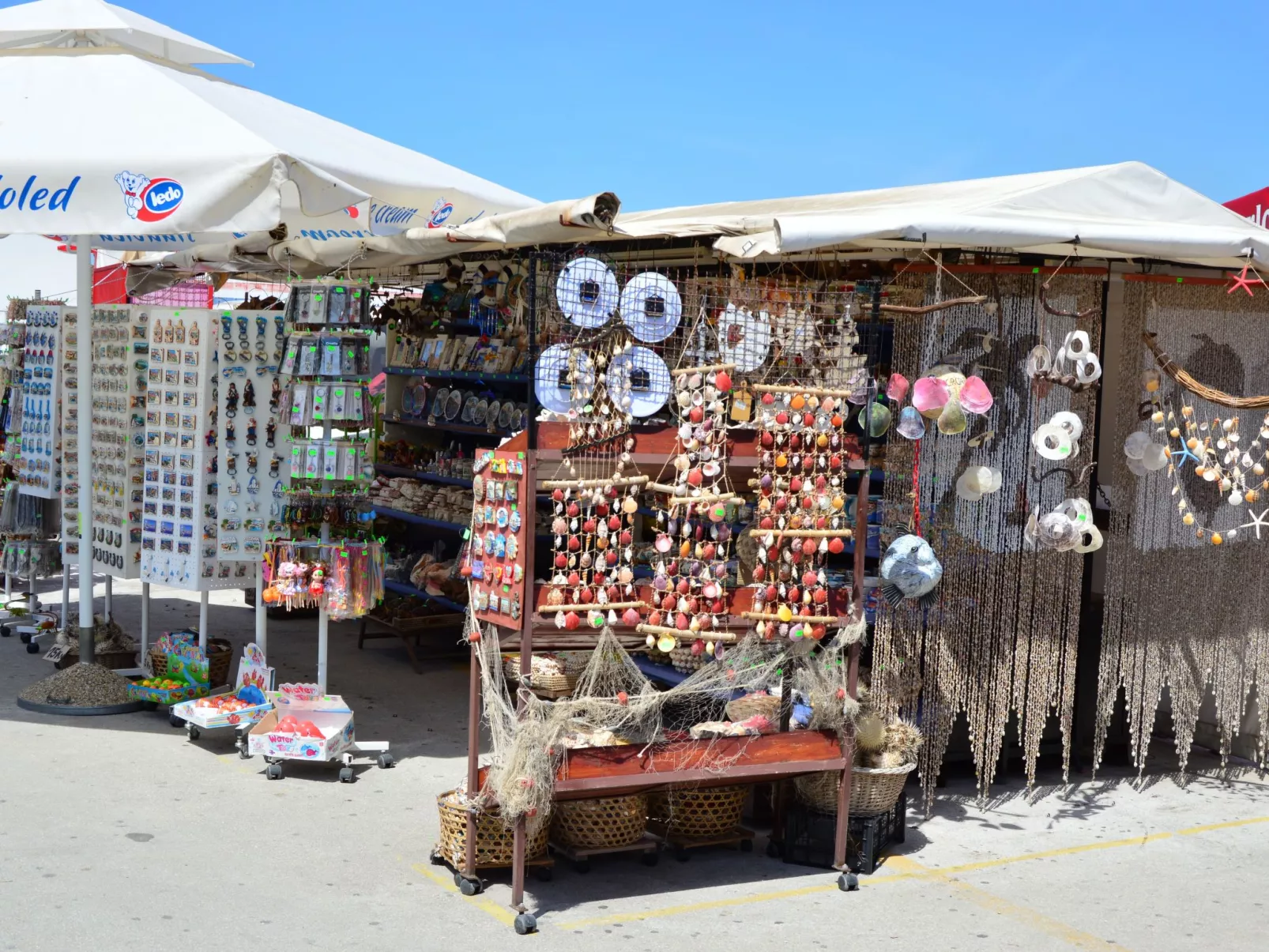Erdgeschosswohnung mit viel Komfort und Terrasse-Buiten