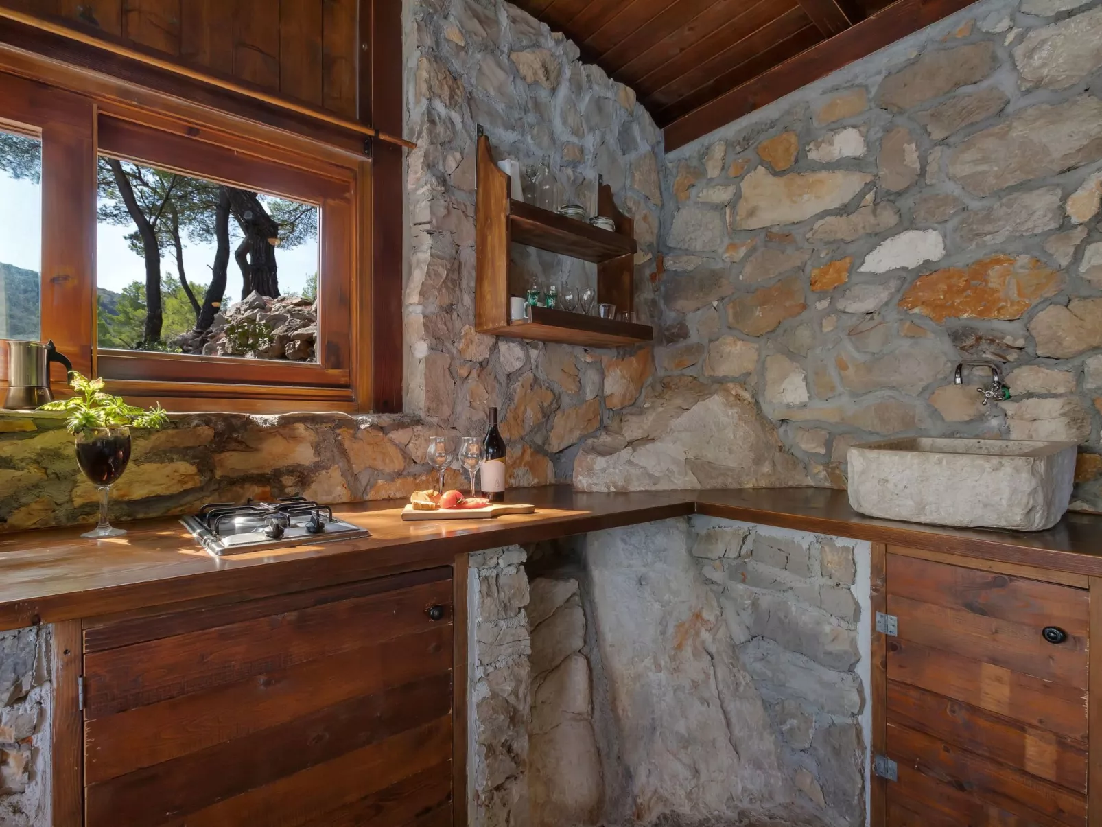 Haus in Općina Sućuraj mit Grill und Terrasse-Buiten