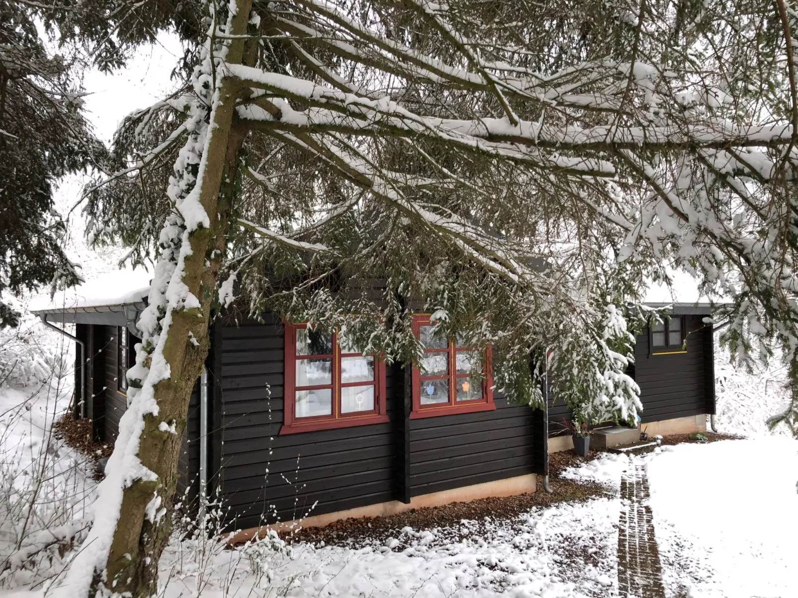 Wunderschönes Ferienhaus am Waldrand-Buiten