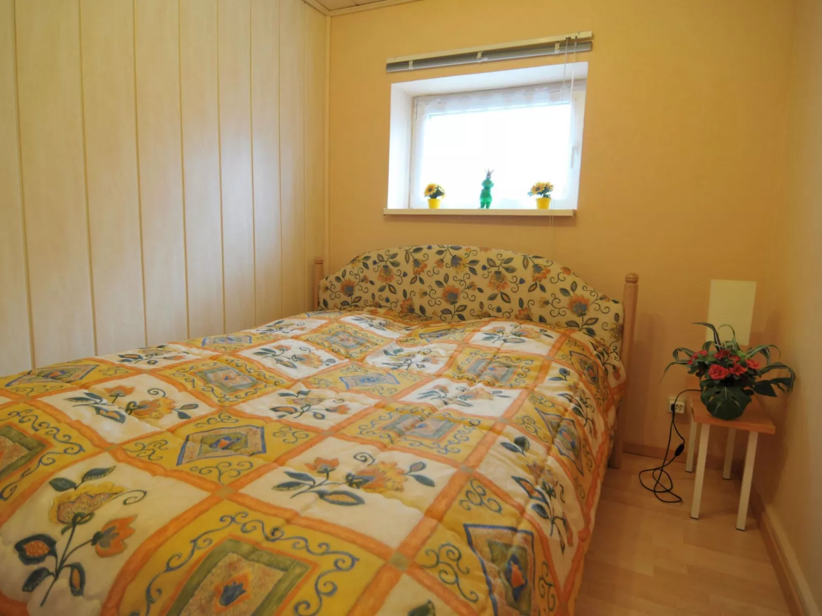 Mit Garten und Spielplatznutzung