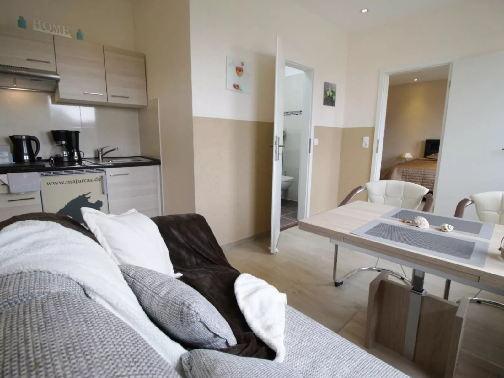 Camp  de Mar - Binnen