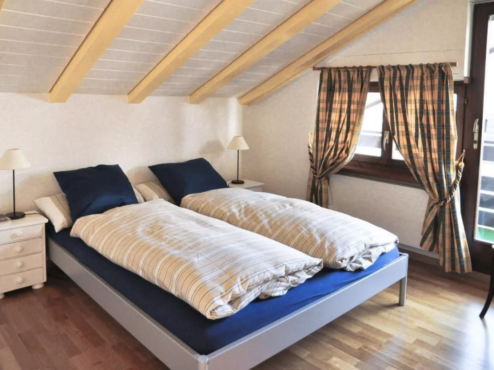 Komfortable Wohnung mit Aussicht-Image-tags.info