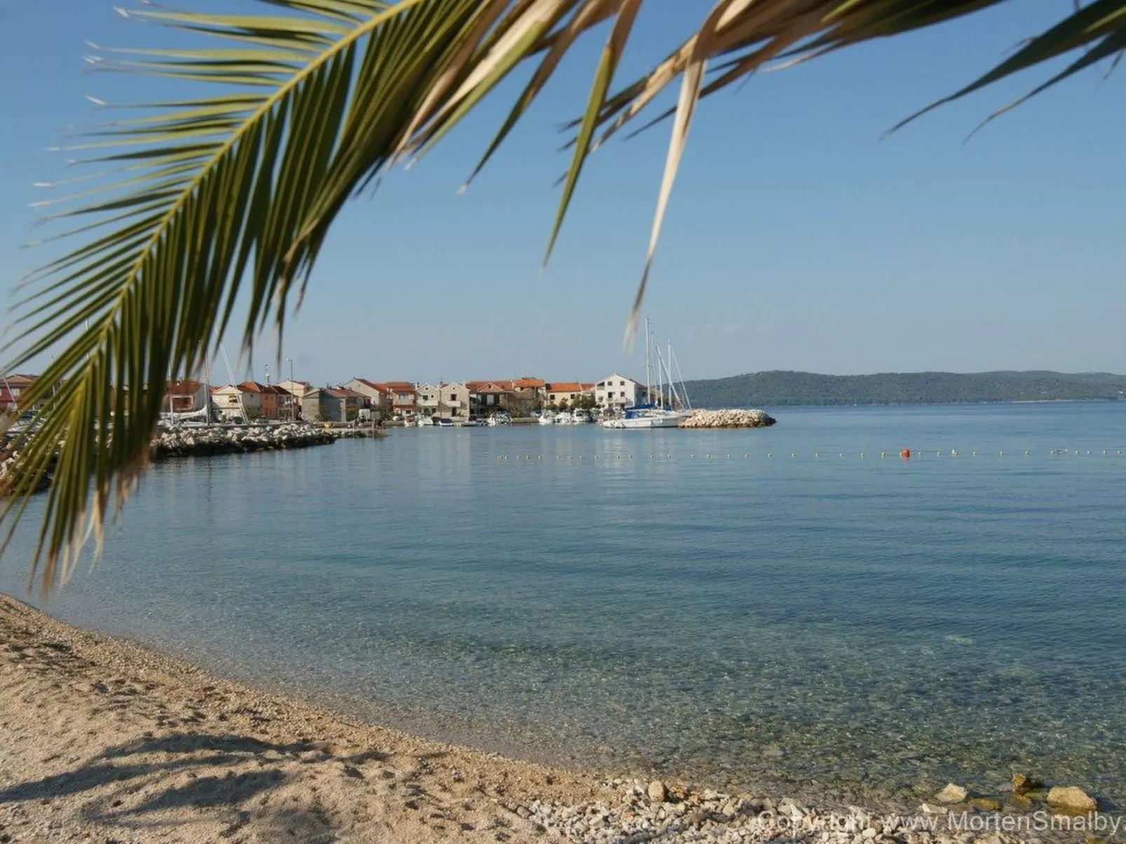 Mit Blick auf das Wasser-Buiten