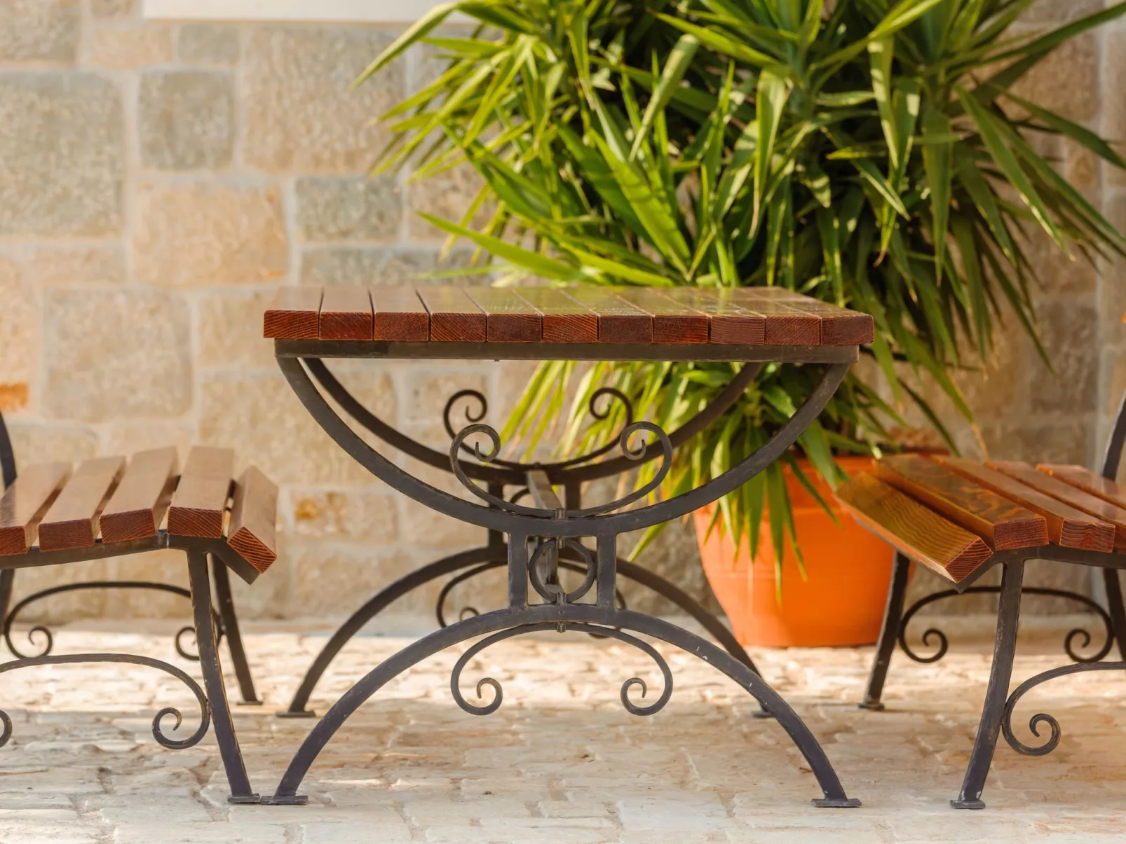 Luxuriöse Steinvilla mit privatem Swimmingpool und herrlichem Meerblick-Buiten