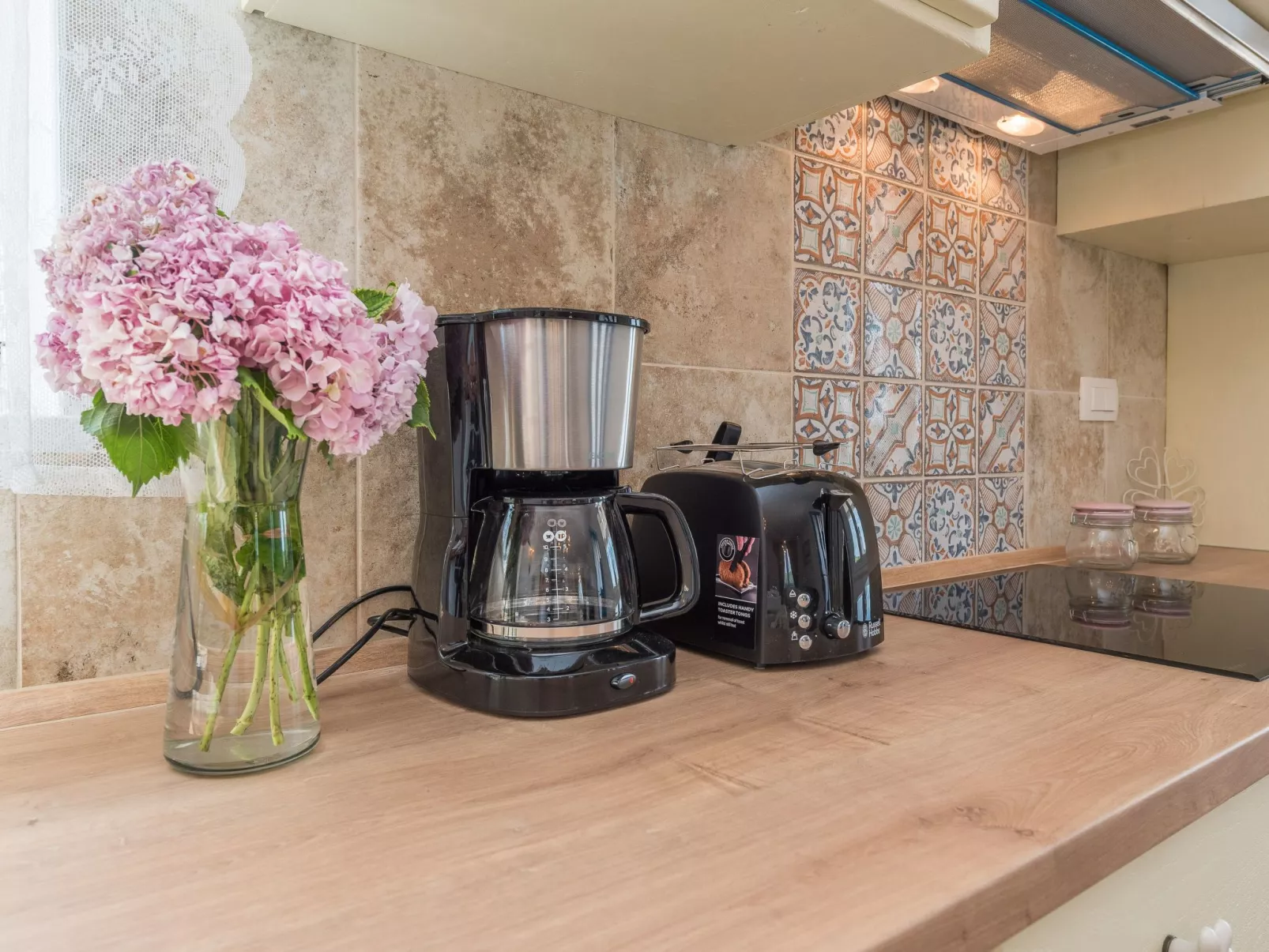 "Ivana" mit Blick auf das Wasser-Binnen