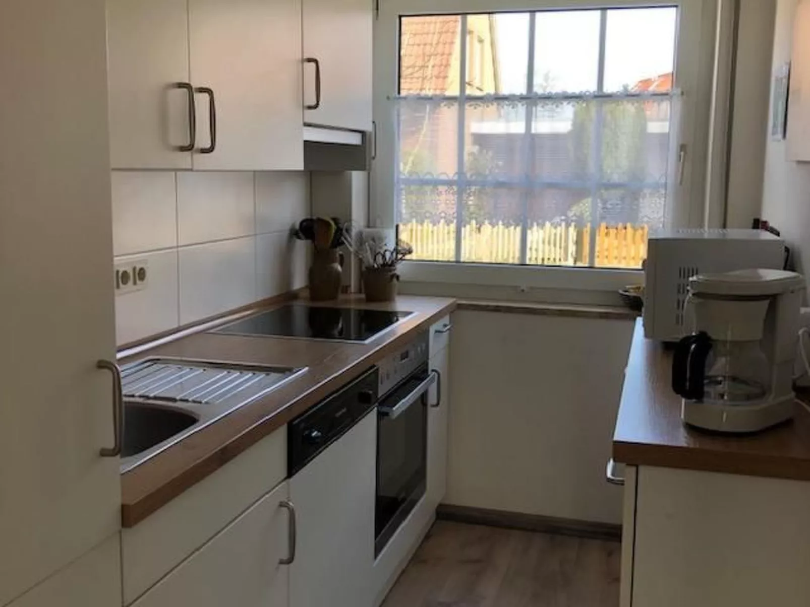 Mit Südwestterrasse mit Stellplatz-Image-tags.info