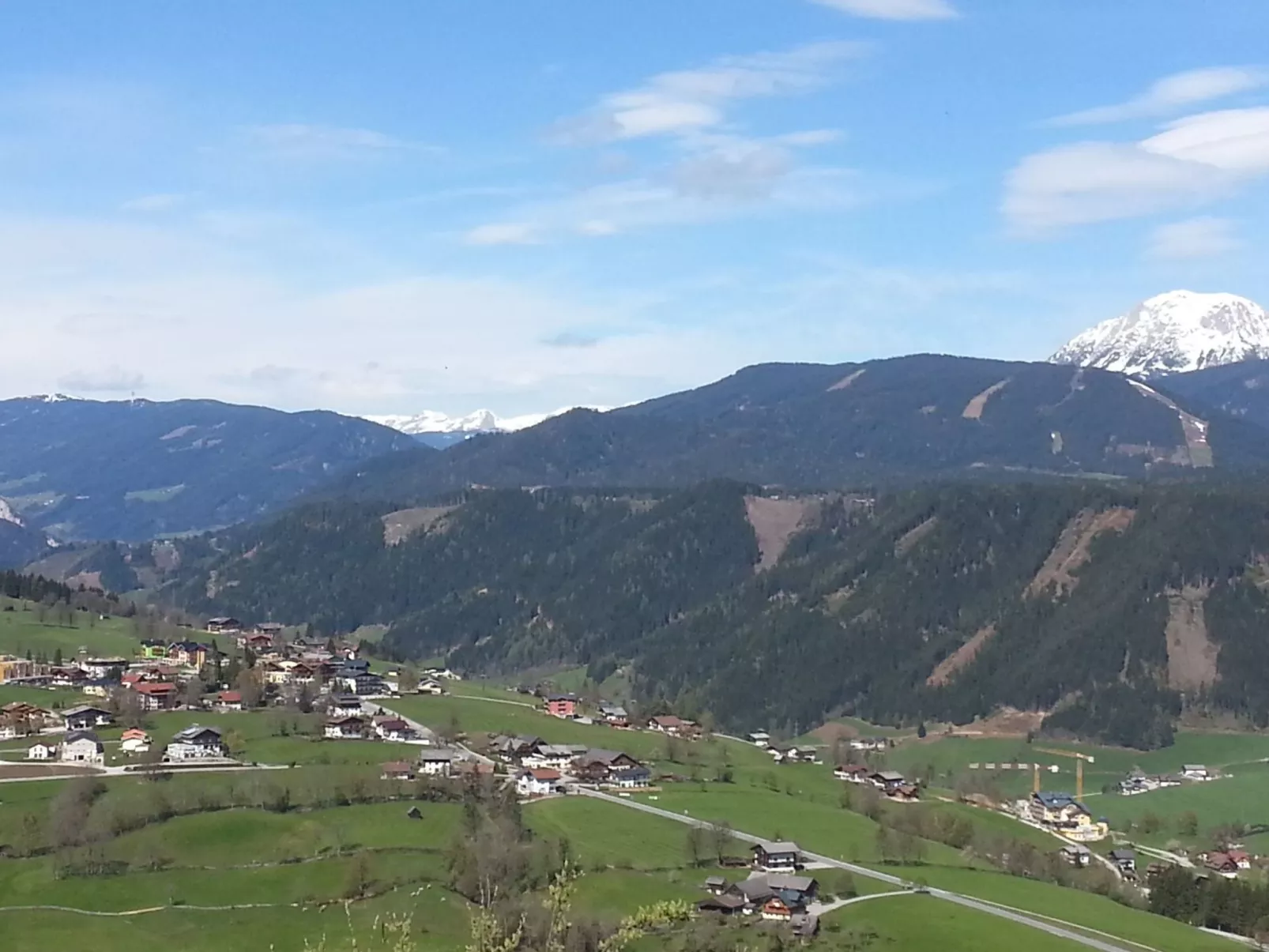 Mit Balkon und herrlichem Ausblick-Buiten