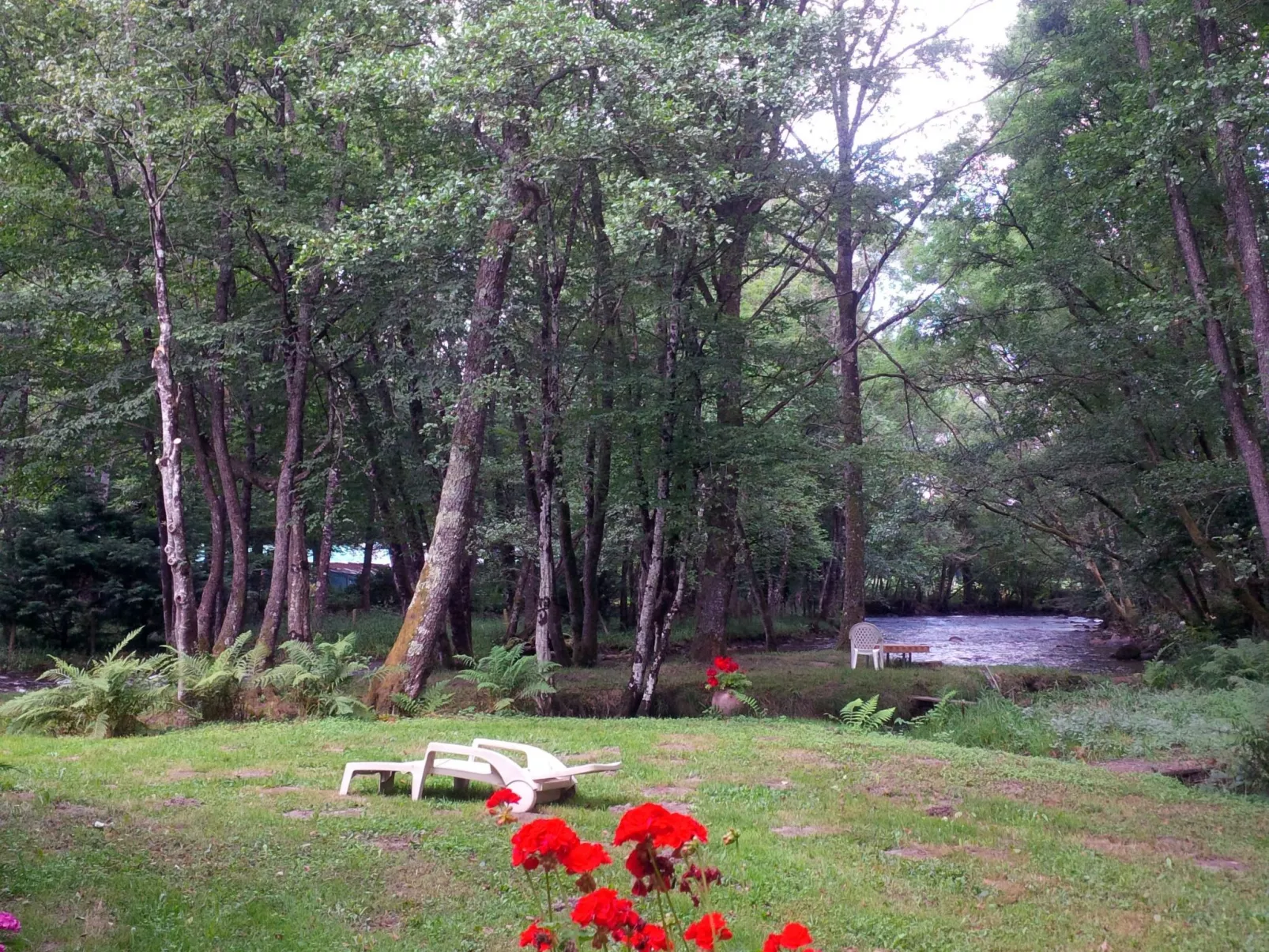 Maison les isles menefriers-Buiten