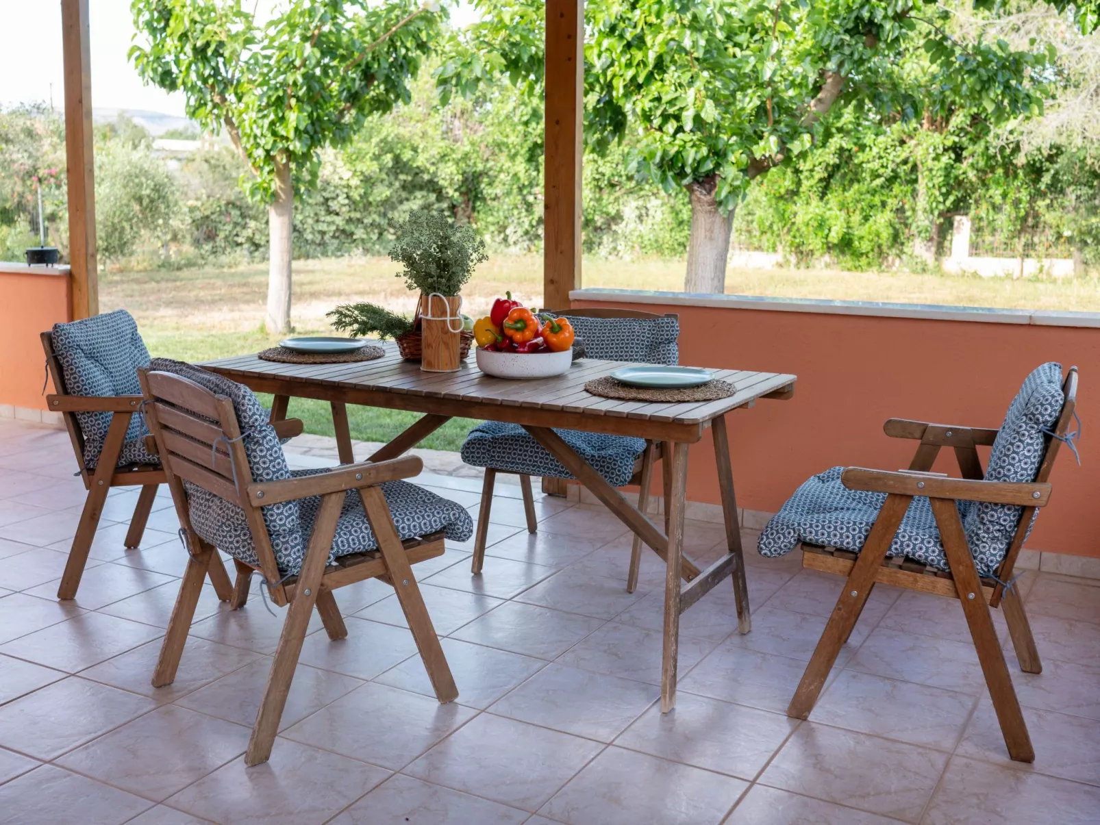 Haus in Nea Tirintha mit privatem Parkplatz