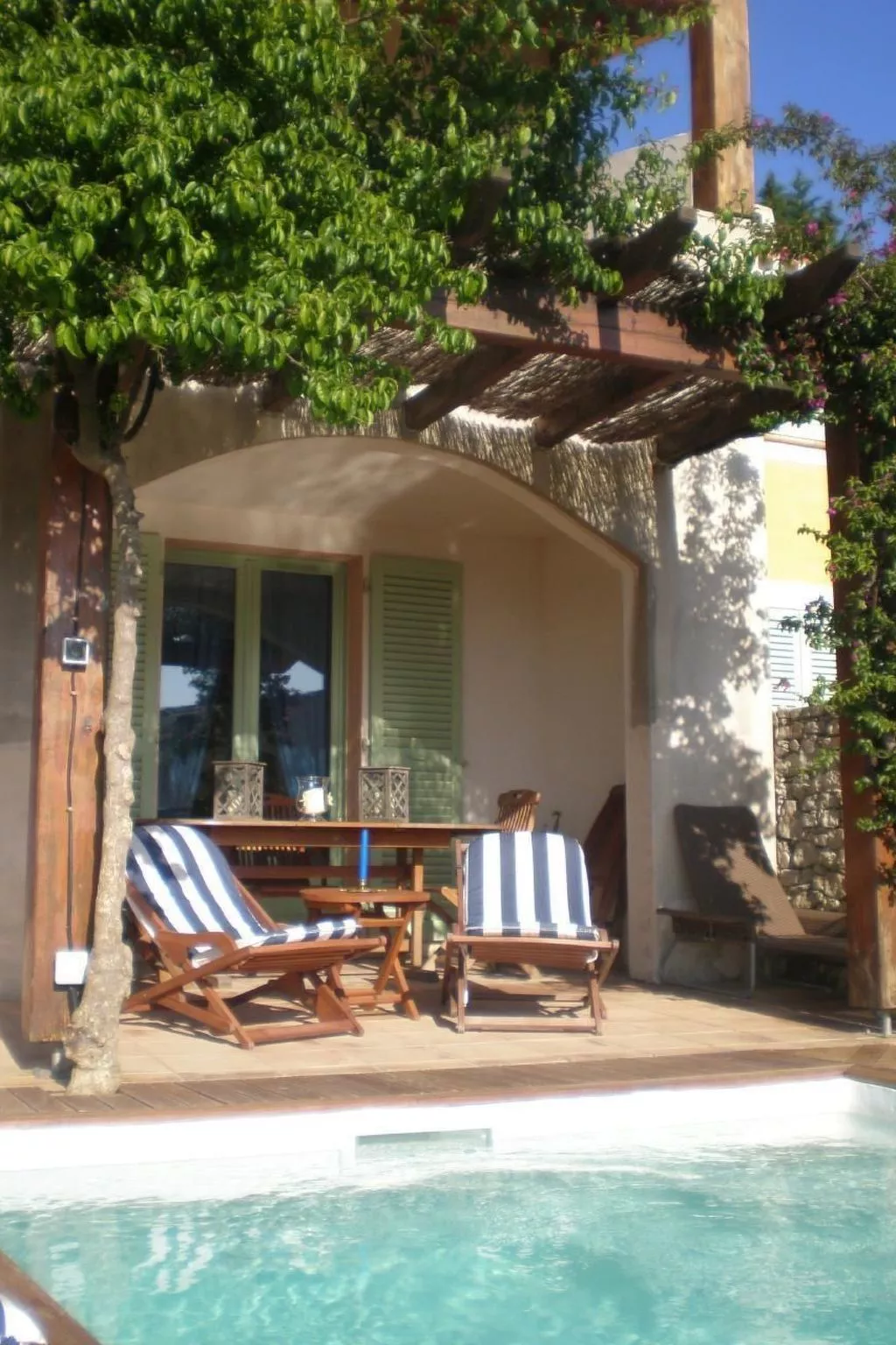 Pont de bateau, Meerblick mit privatem Pool-Image-tags.info