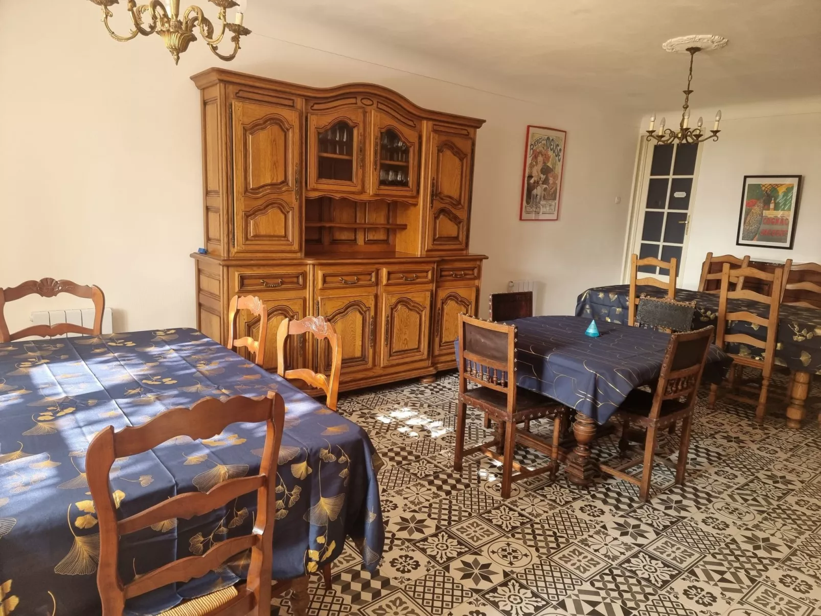 Villa 'Grand Tauzia'-Binnen