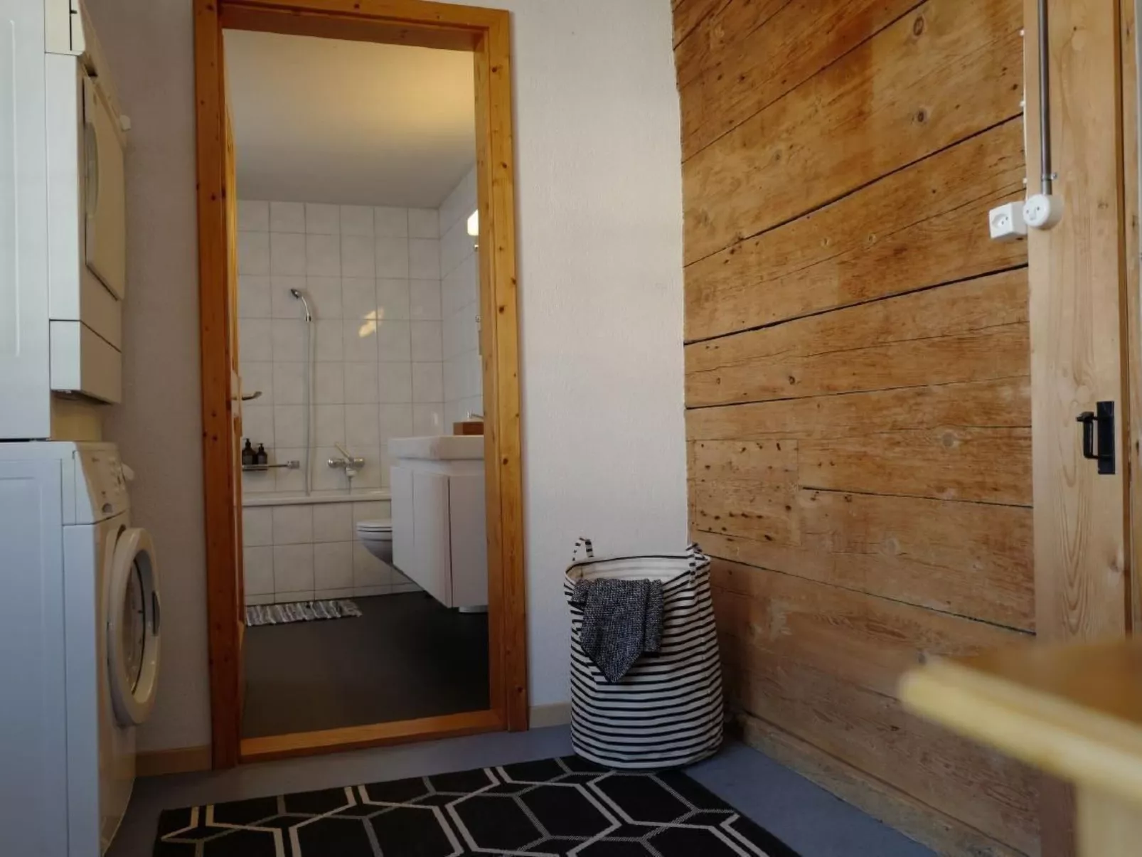 Altes Schulhaus-Binnen