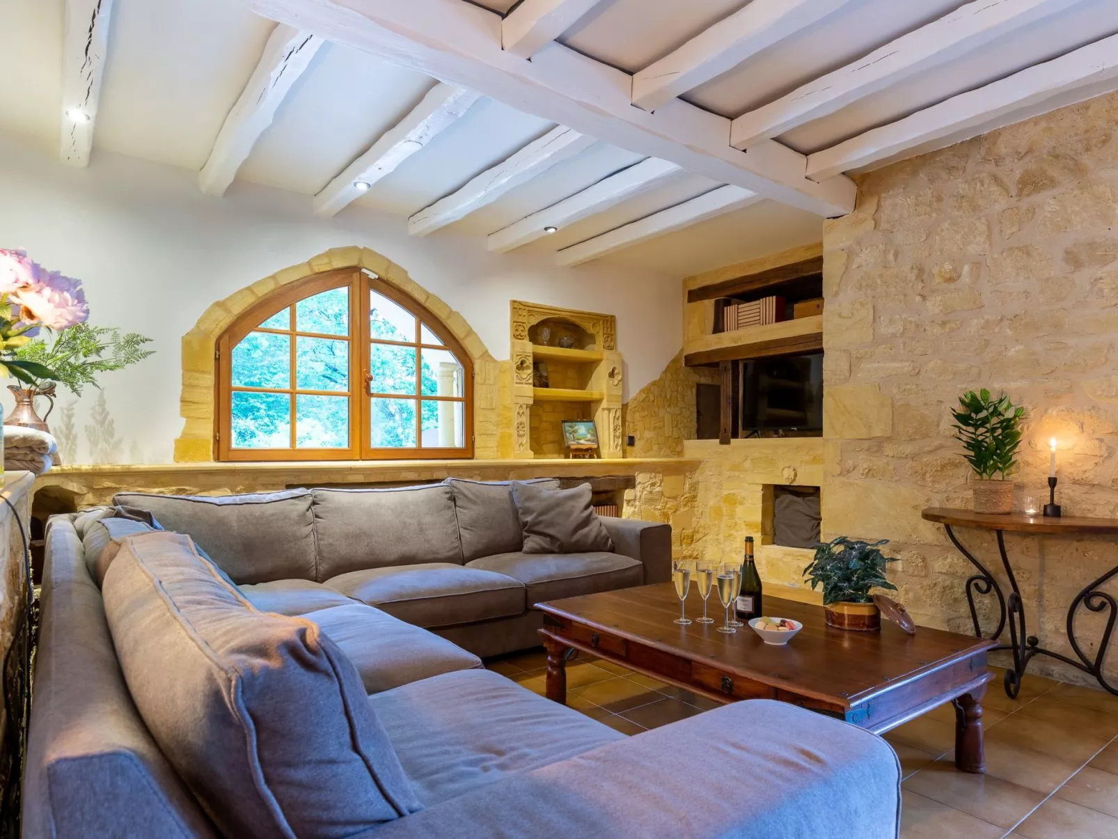 Luxus-Ferienhaus mit beheiztem Pool in der Dordogne-Binnen