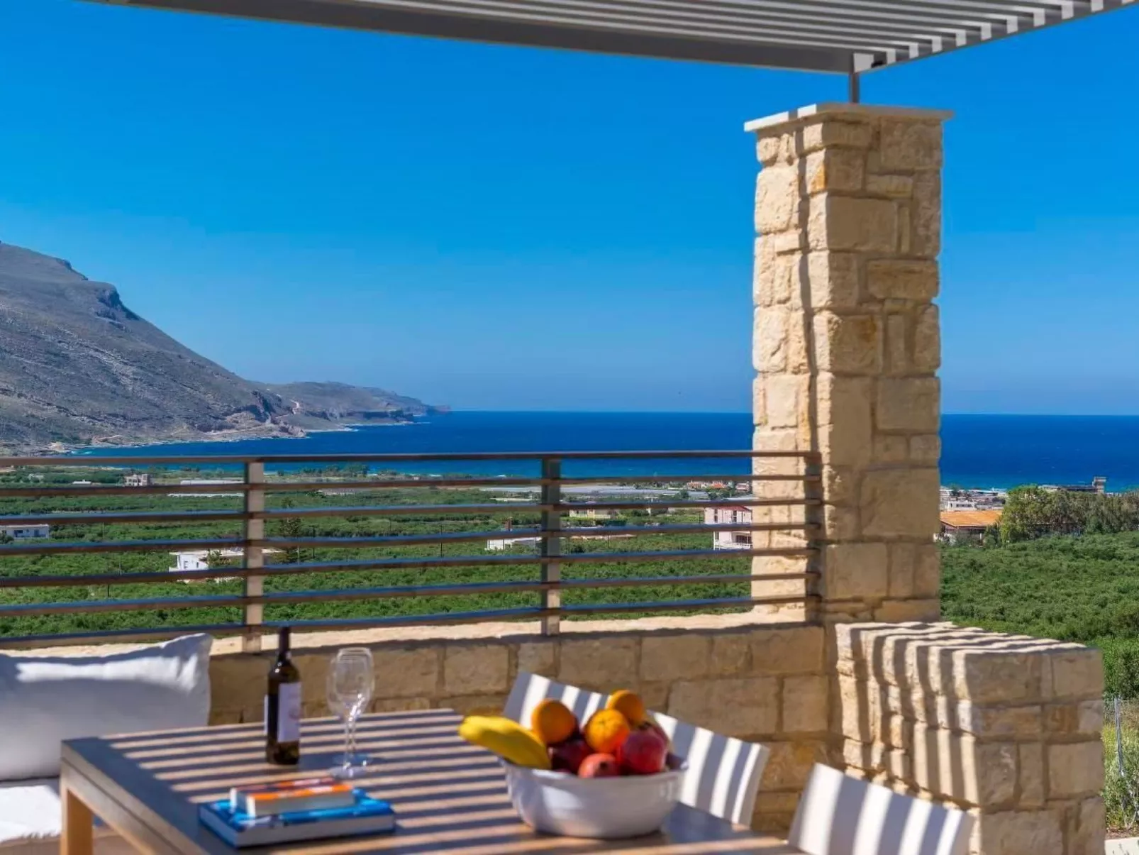 "Villa Charisma" mit eigenem Pool-Buiten