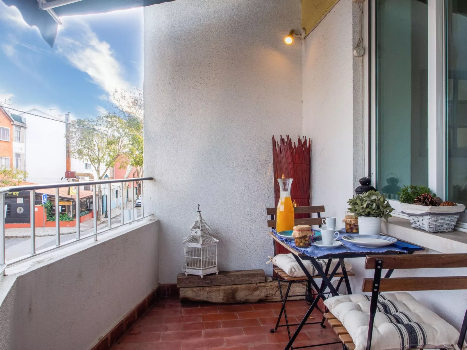 Neue, lichtdurchflutete Wohnung im Zentrum-Binnen