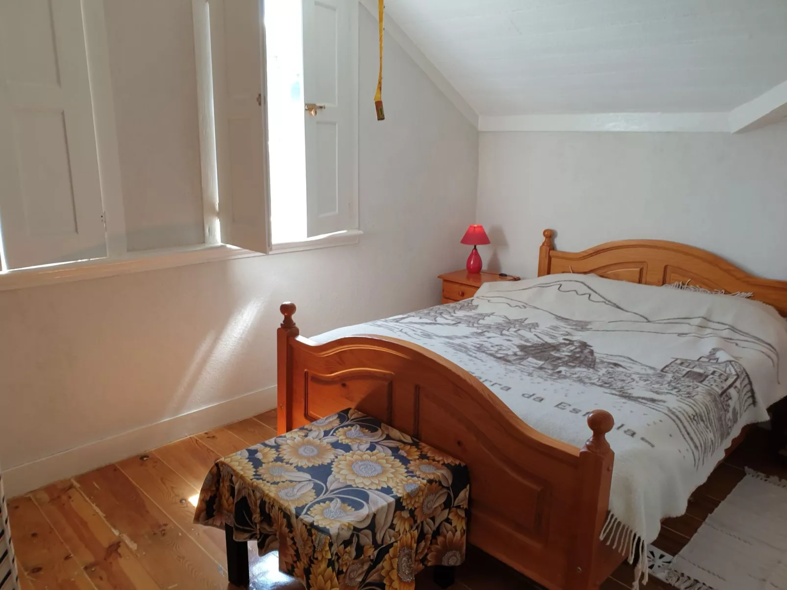 "Haus der Schwäne" - Geopark Serra da Estrela-Binnen