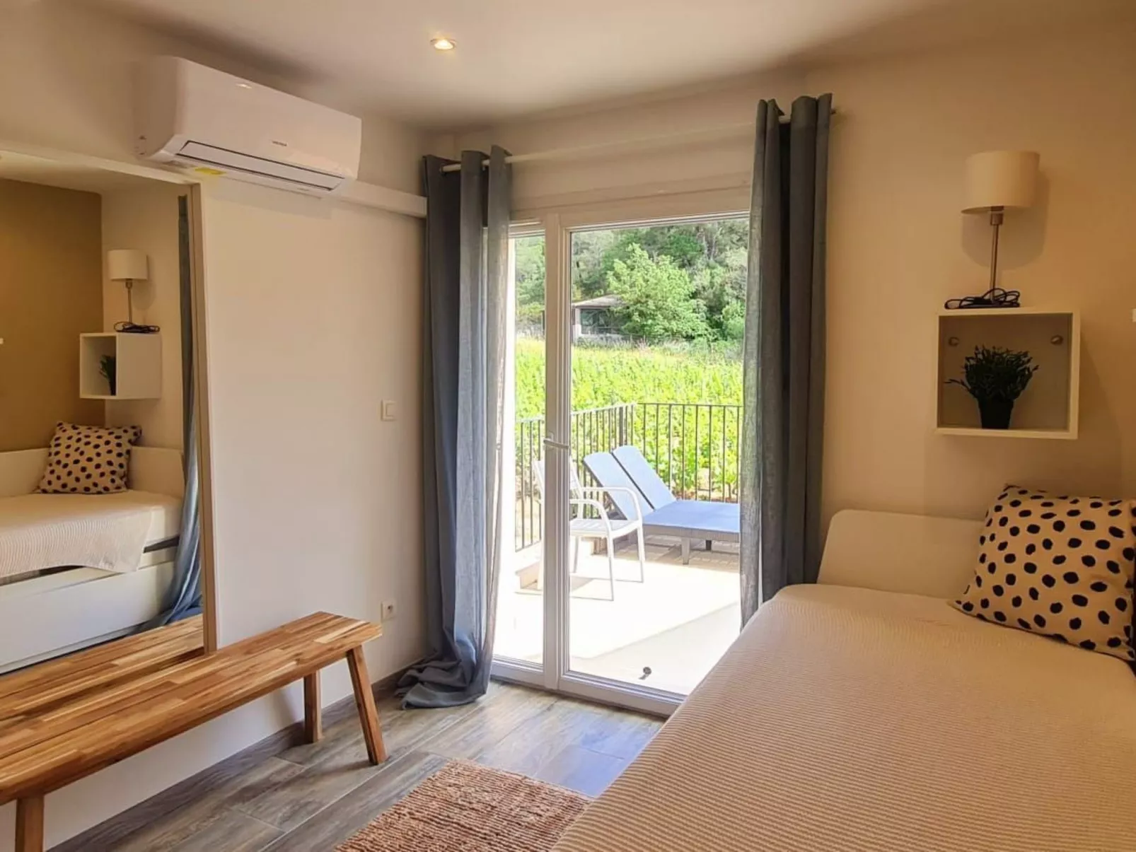 Gîte im Herzen der Weinberge, Terrasse mit atemberaubendem Blick auf das Meer, - Binnen