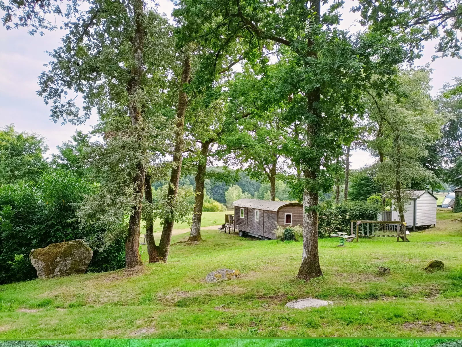 Chalet B10 Yemanisi in der Dordogne-Buiten