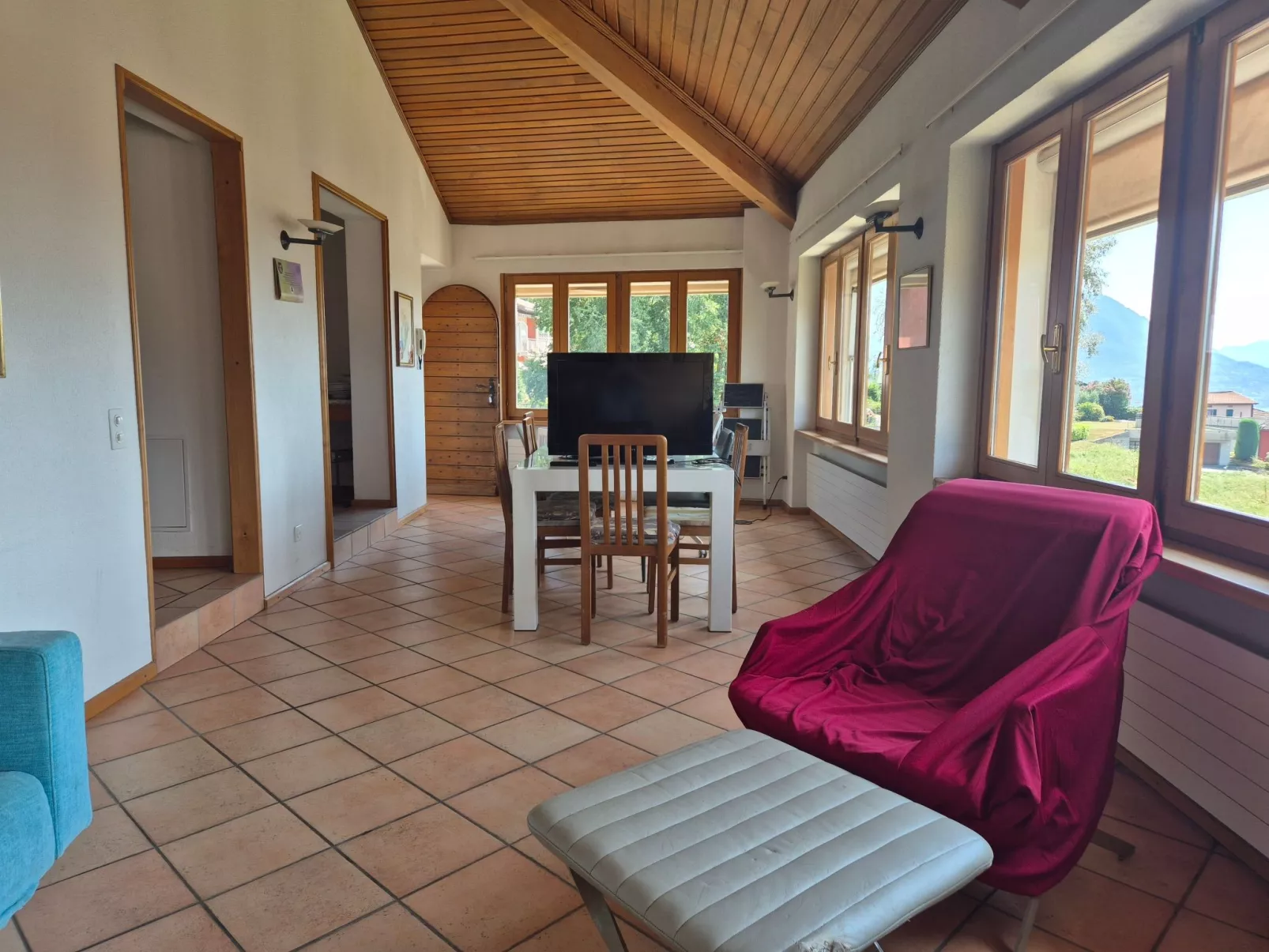 Executive mit 6 Schlafzimmern und 2 Bädern-Binnen