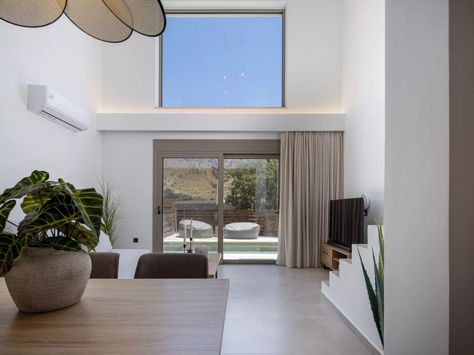 Imbros Villa I -''Gratis''BeheizterPool und Ruhe-Buiten