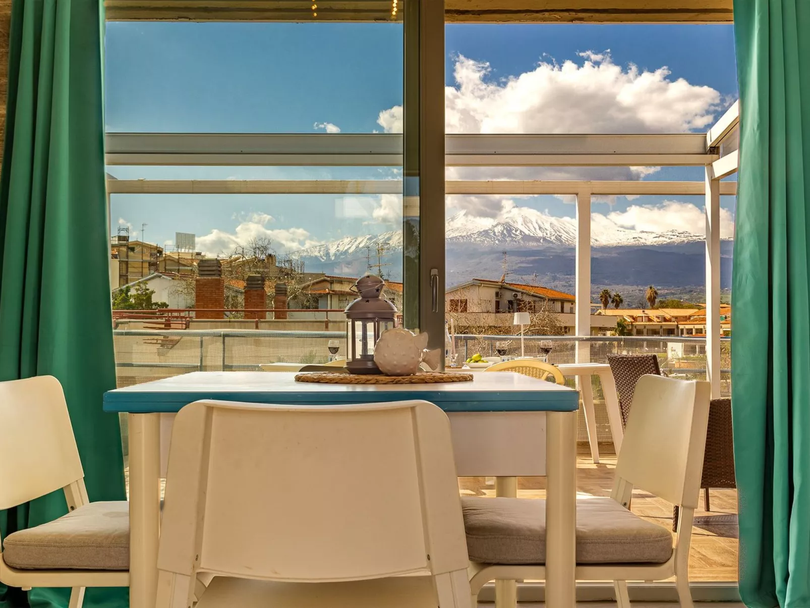 Naxos Loft Ferienwohnung mit Terrasse