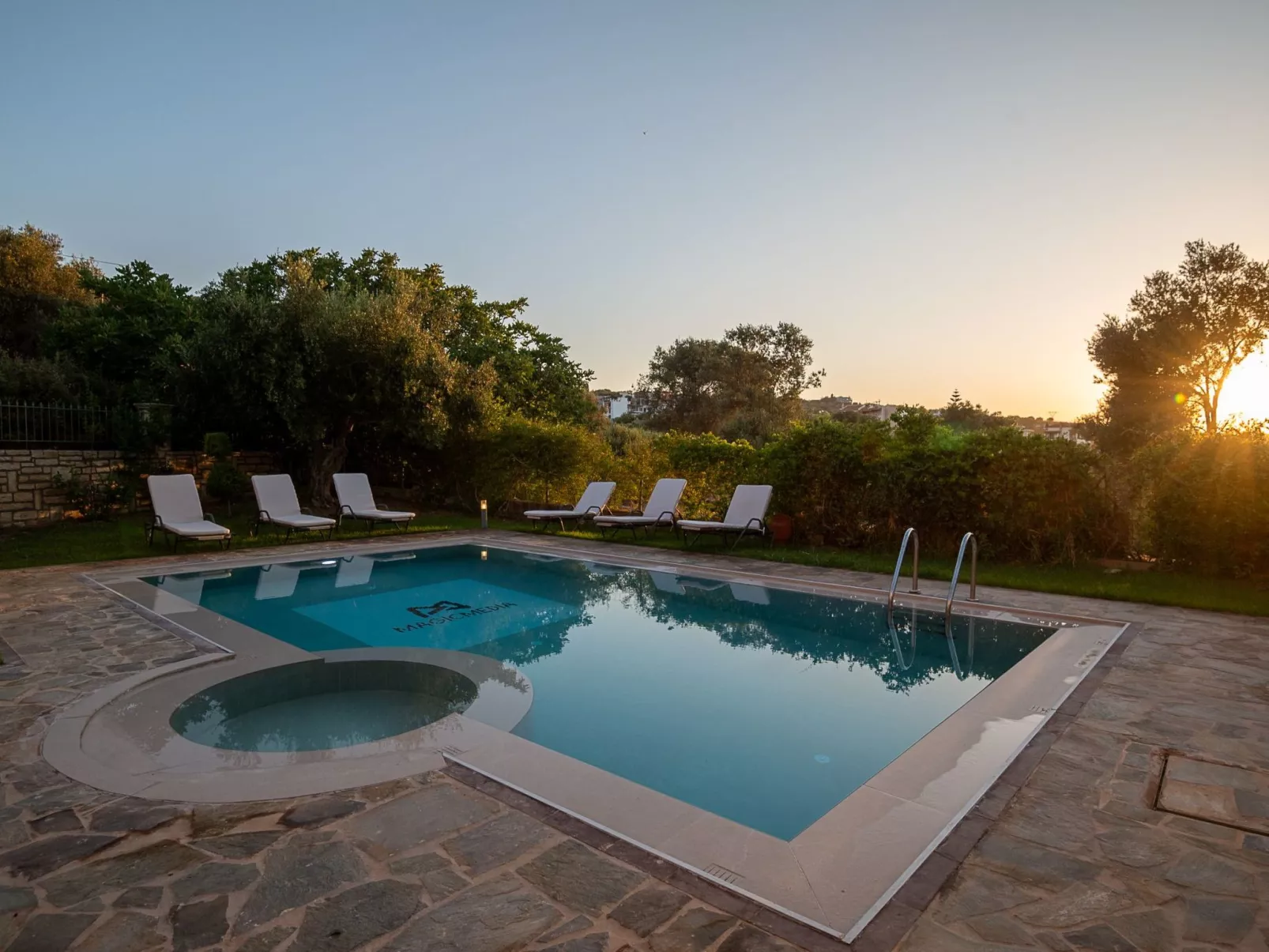 Neue Familienvillen mit 2 privaten Pools, Spielzimmer-Buiten