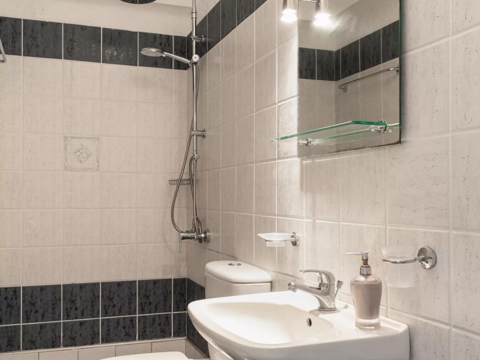 Villa am Strand mit privatem Swimmingpool und Meerblick-Image-tags.info