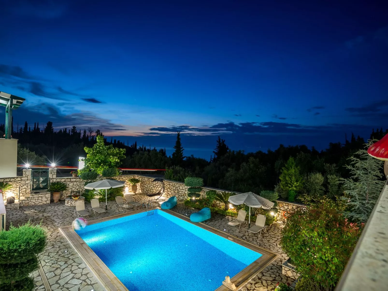 Zwei Villen mit privatem Pool, Aussicht, sehr nah an den Stränden