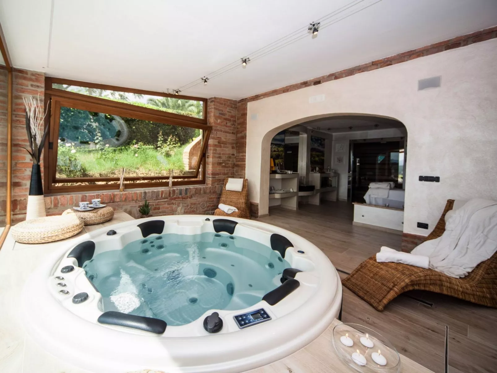 Sanguineto' Wohnung mit Schwimmbad-Binnen