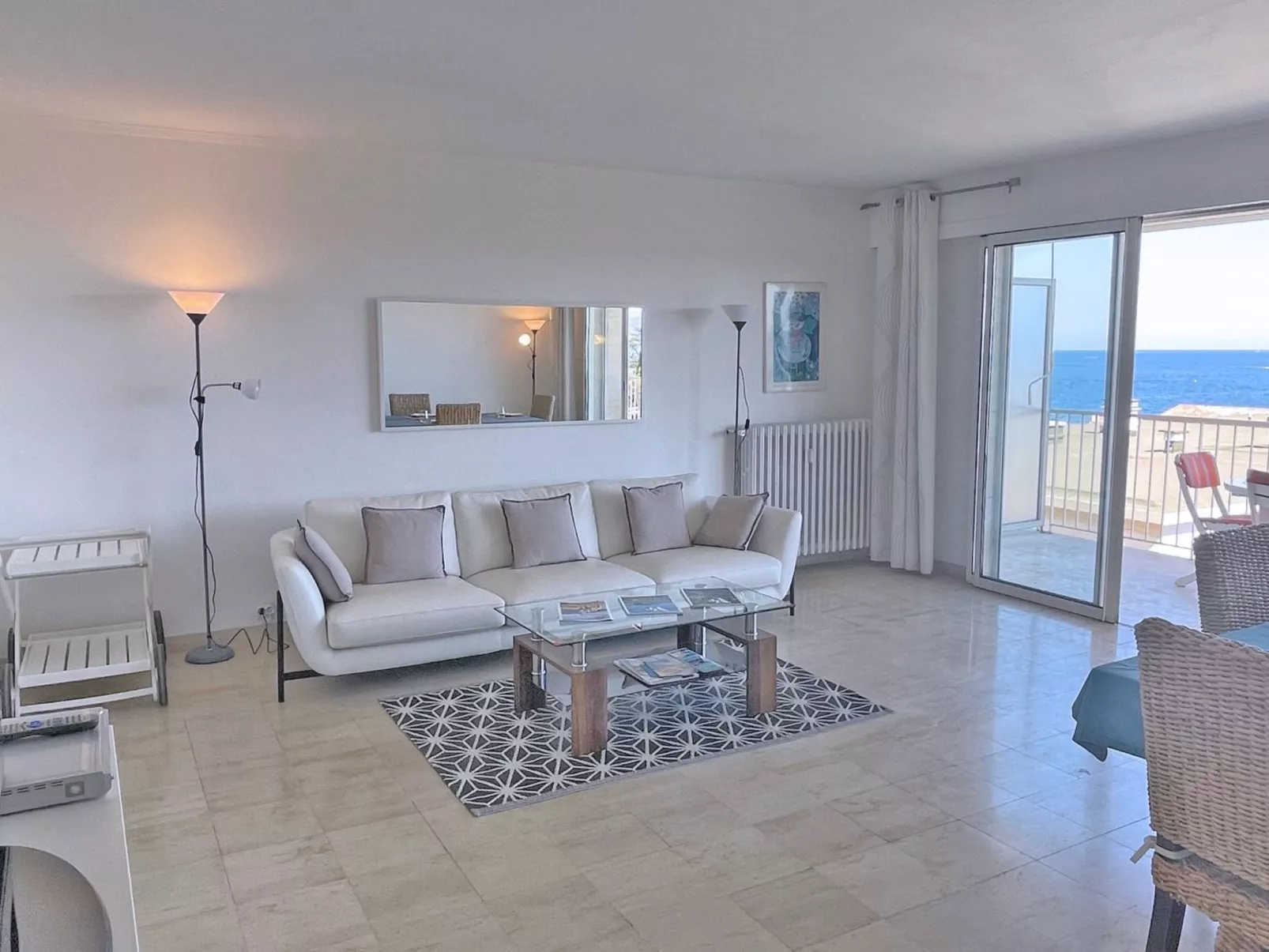 Appt T3 - 4 pers - Vue Mer - Climatisation-Binnen