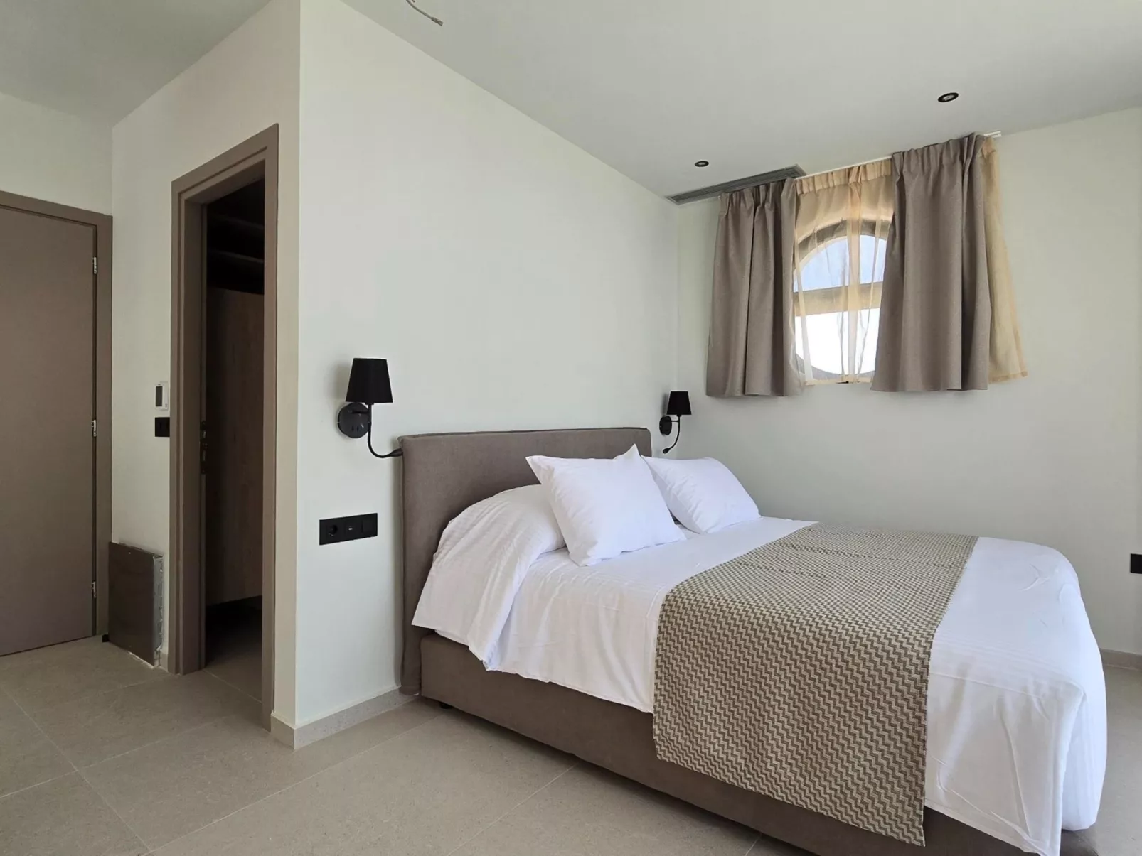 Trapezia Luxury Living -Zitrin-Binnen