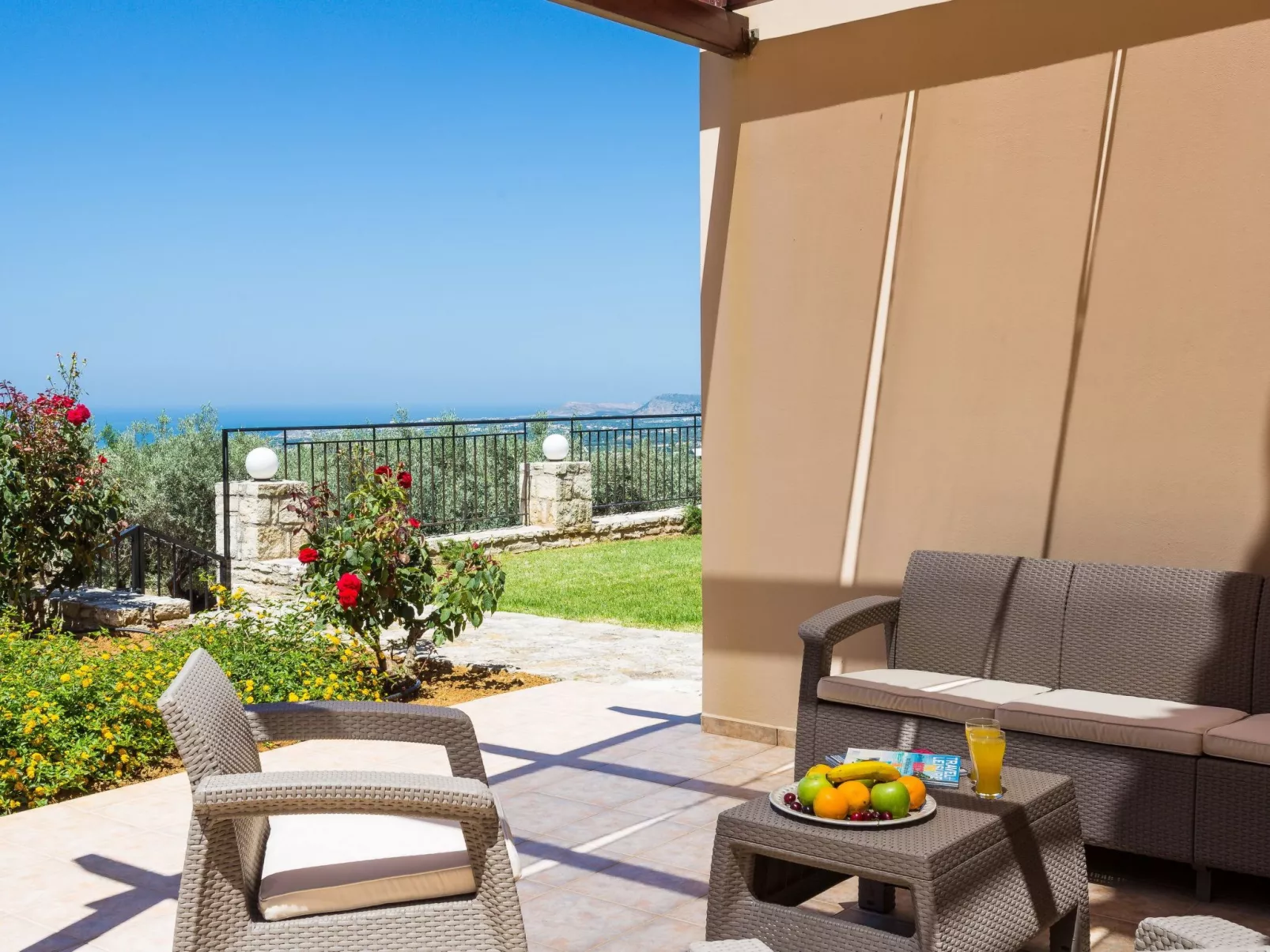 Familienvilla mit Pool und Tischtennisplatte-Buiten