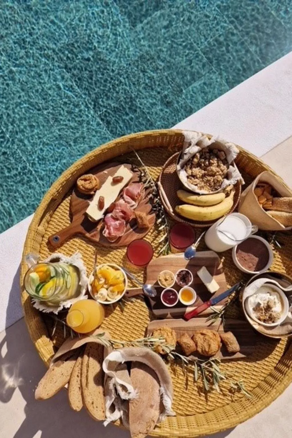 Massari Hills- Mer Armie-Binnen