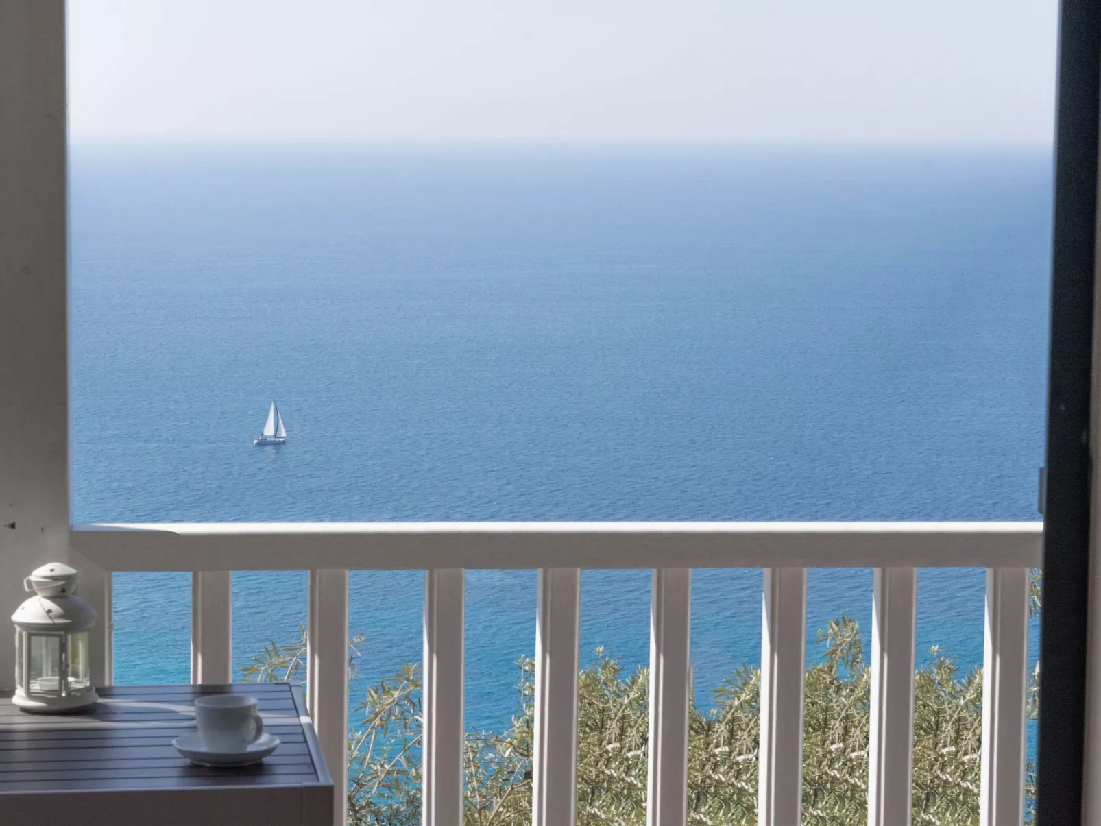 Villa Isola Bella mit atemberaubender Aussicht-Buiten