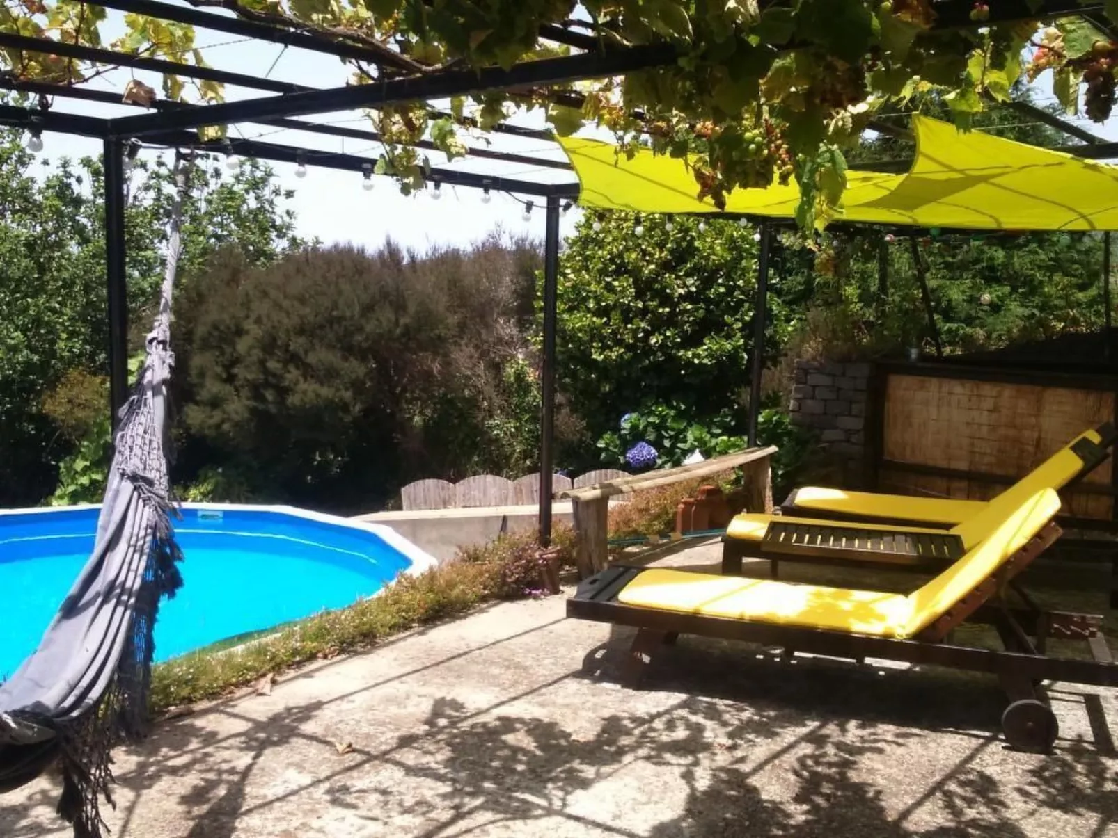 Haus in Arco Da Calheta mit Garten und Meerblick-Buiten