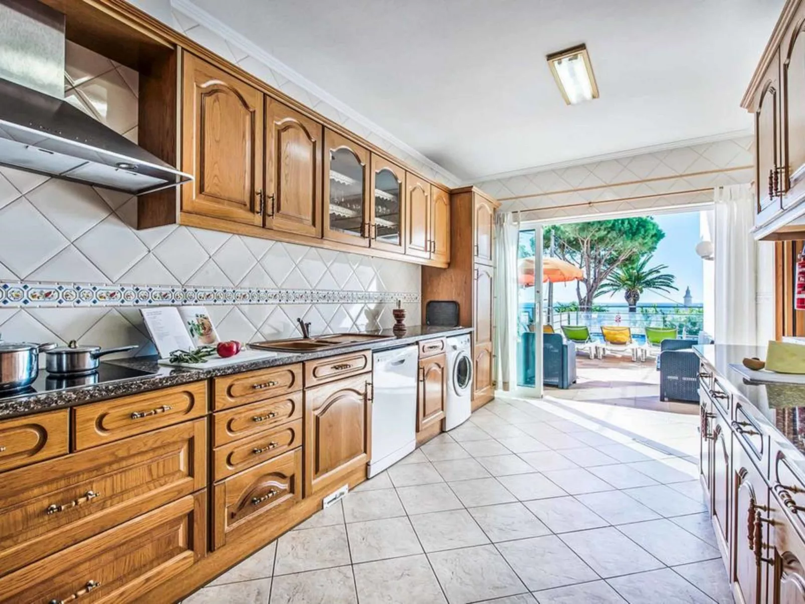 Chalet "Villa Oceano" mit privatem Pool-Binnen