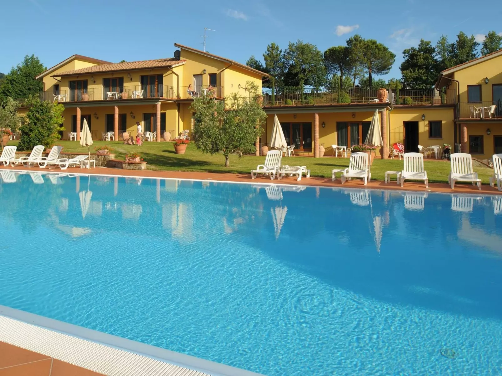 Unterkunft für 5 Personen, auf einem Bauernhof mit Schwimmbad-Buiten