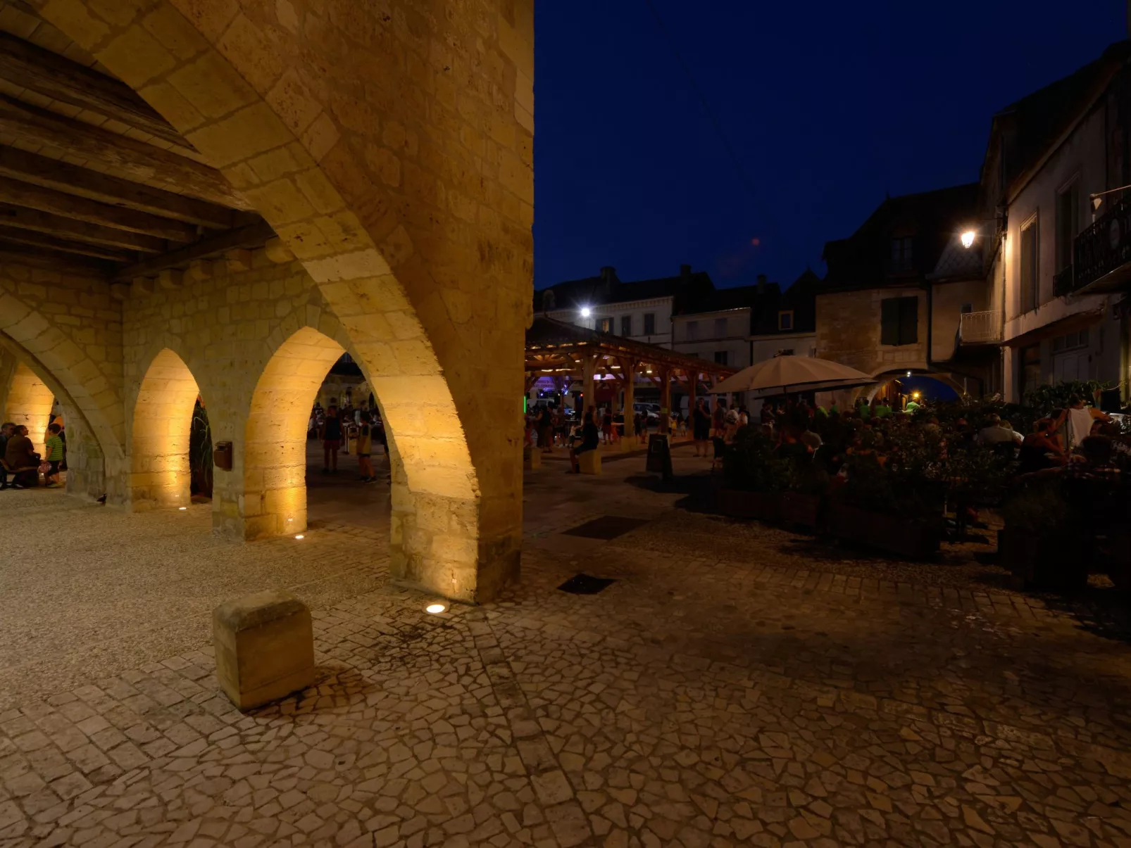 Villa DUXCAAR Beaum.-Buiten