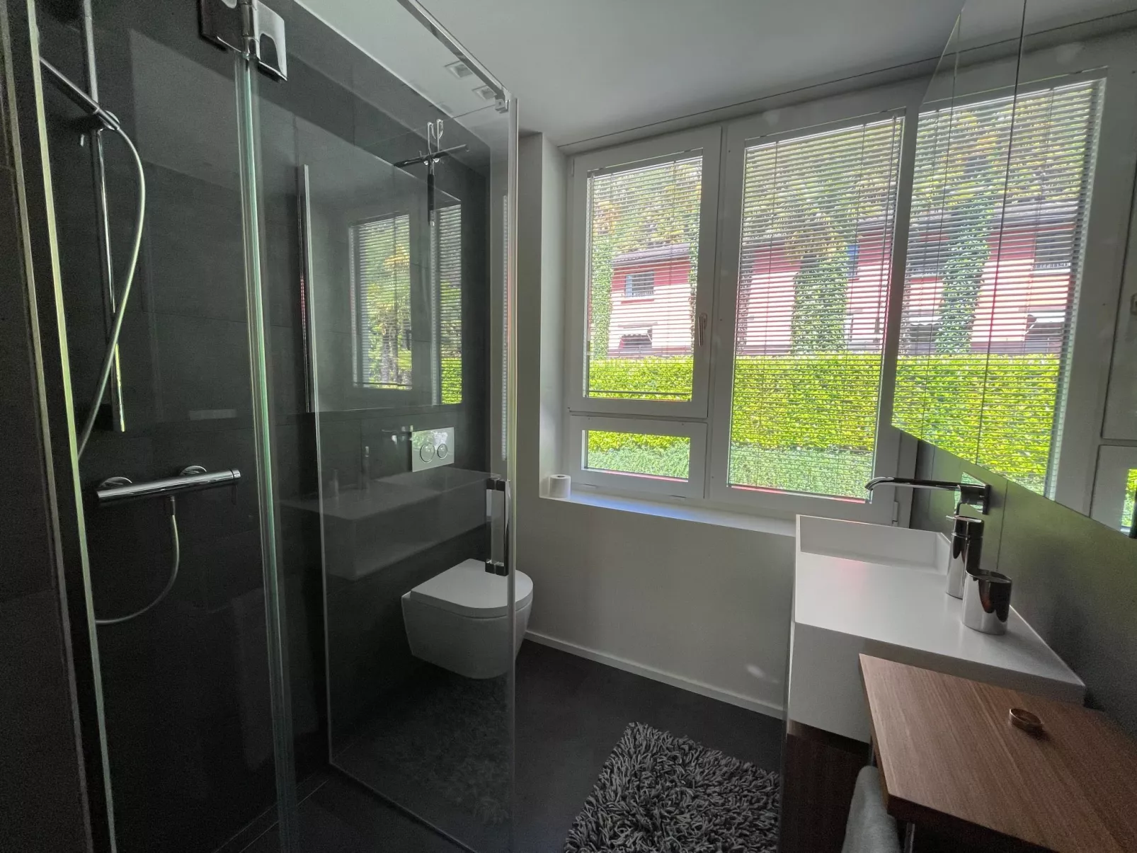 Ascona: Casa Azzurra-Binnen