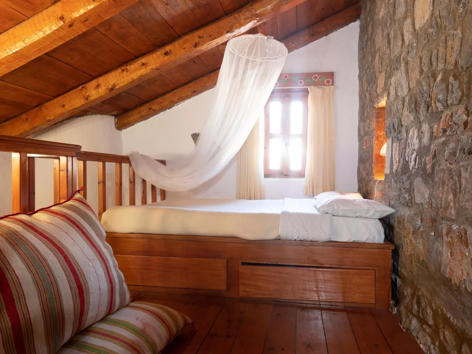 Penelope in Mavrikiano-Image-tags.info