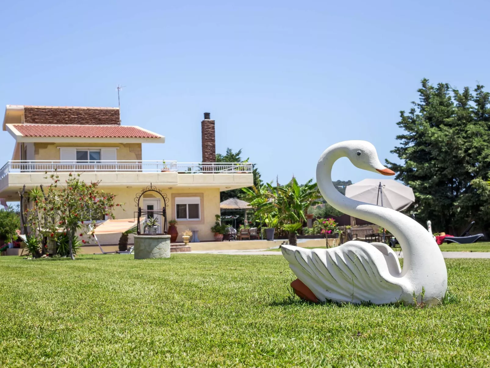 Villa "Laylande House" mit Bergblick-Image-tags.info