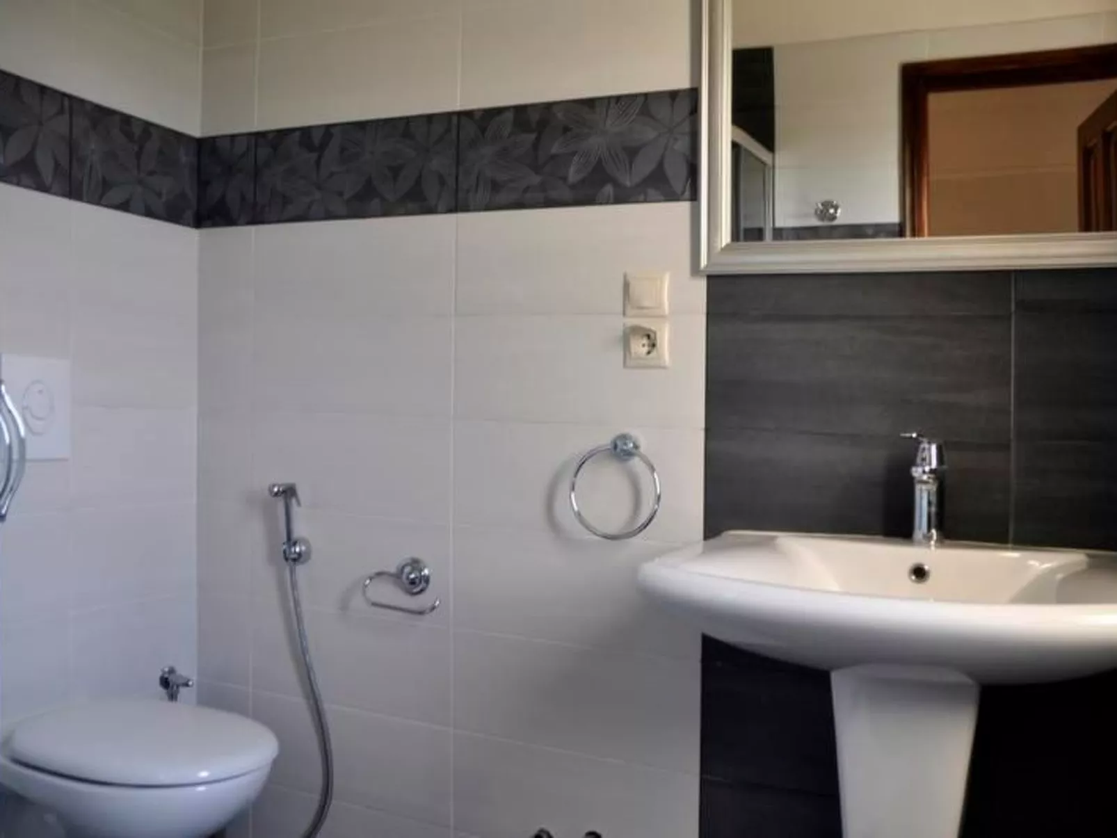 Ferienvilla "Villa kerkyra" mit eigenem Pool-Binnen