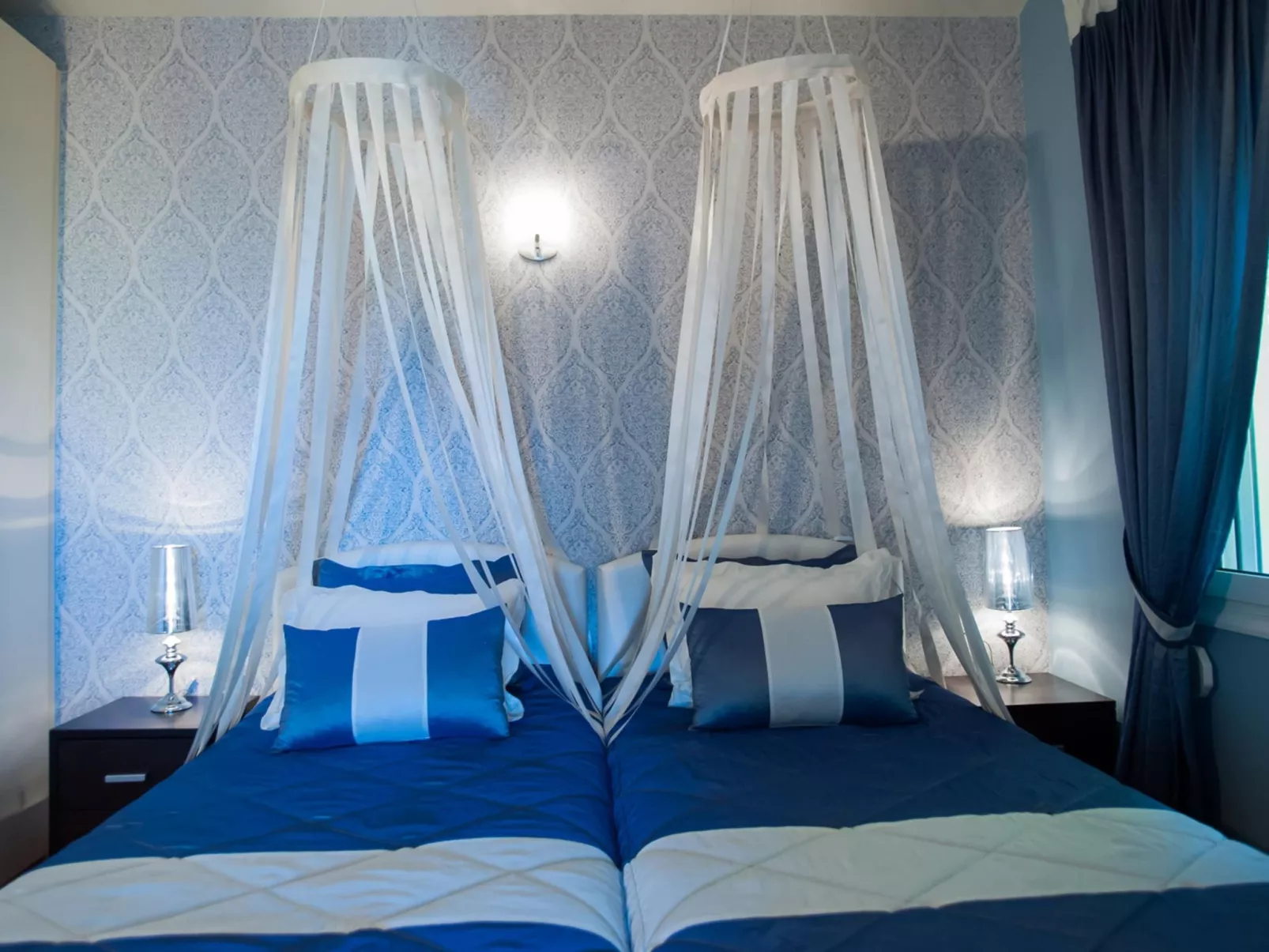 Villa mit Pool, Spielplatz, Pingpong und Grillplatz-Image-tags.info