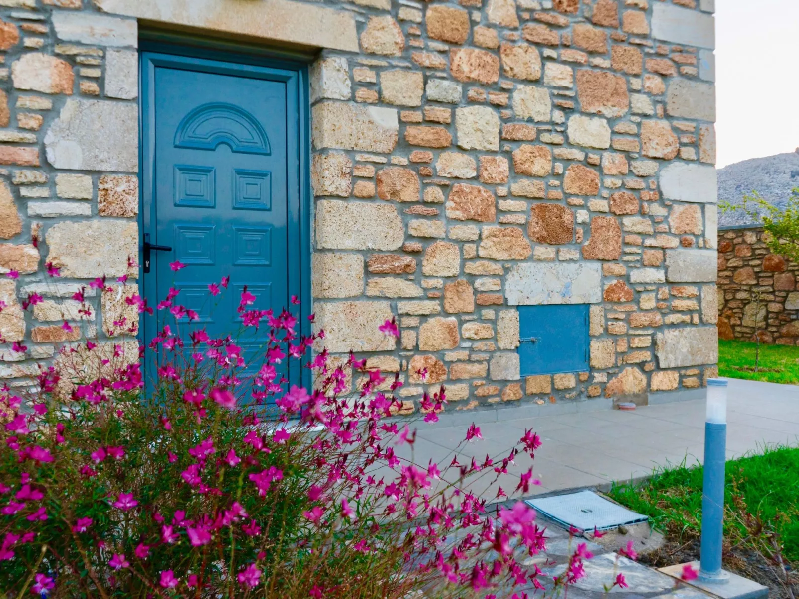 Mit Garten, Grill und Terrasse-Buiten