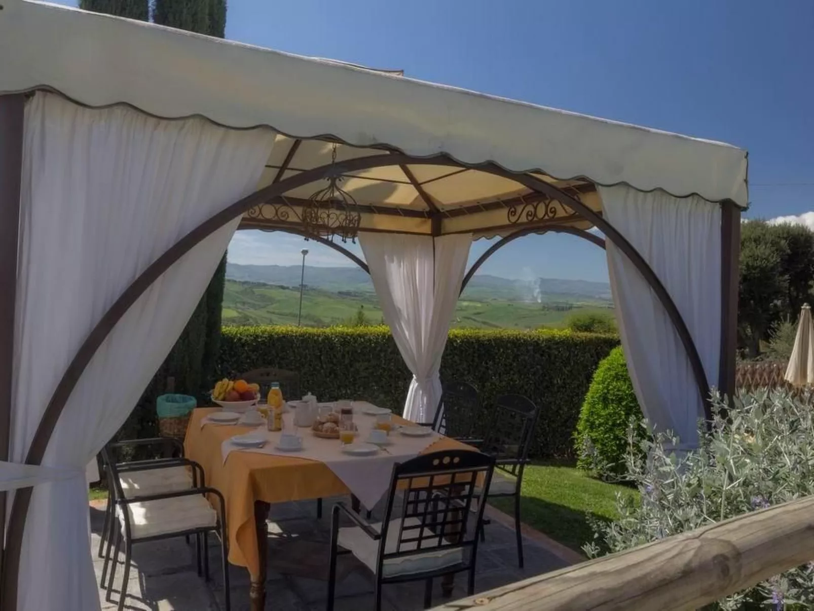 Villa Sassolina-Image-tags.info