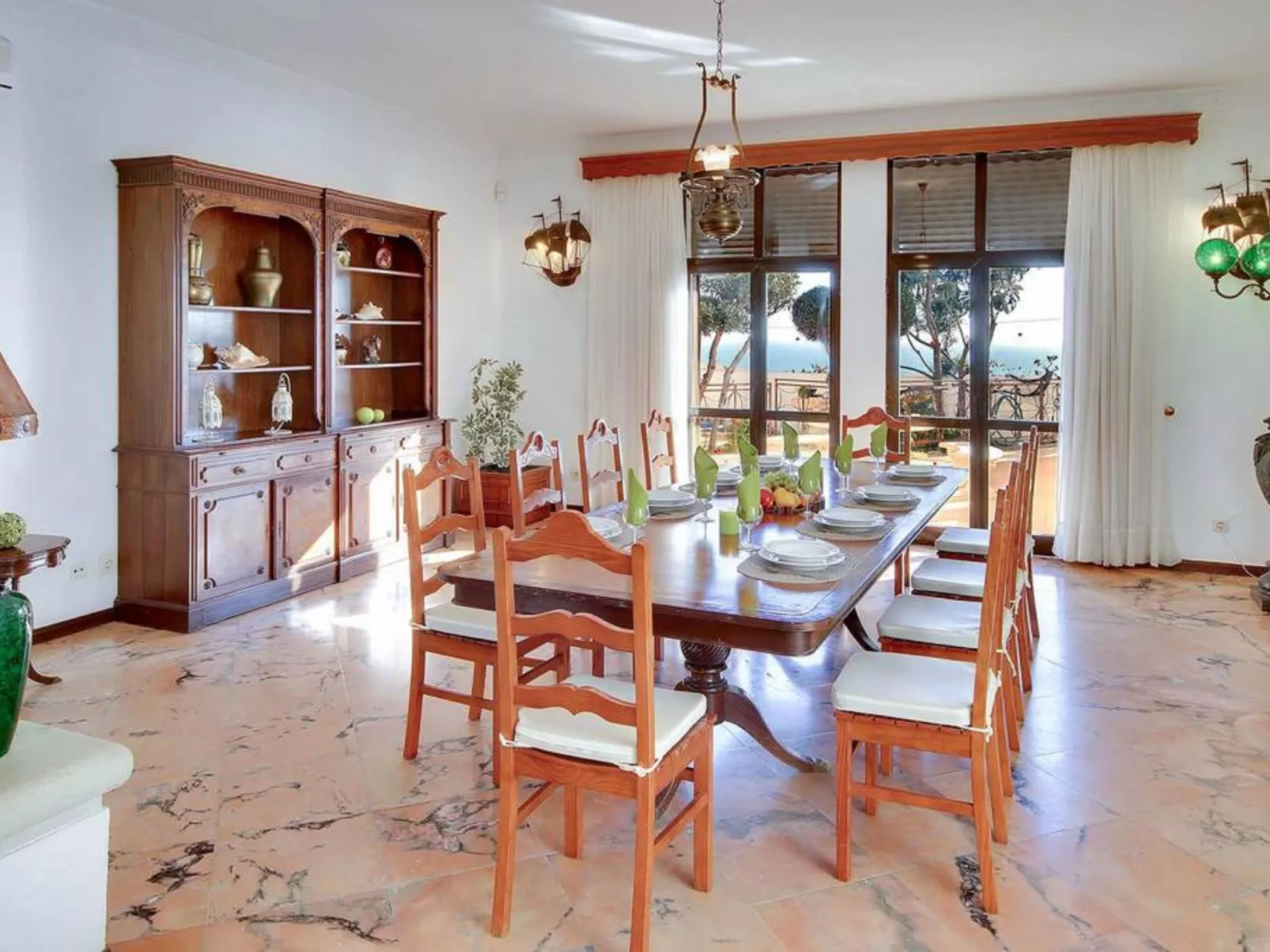 Chalet "Villa Albuar" mit eigenem Pool-Binnen