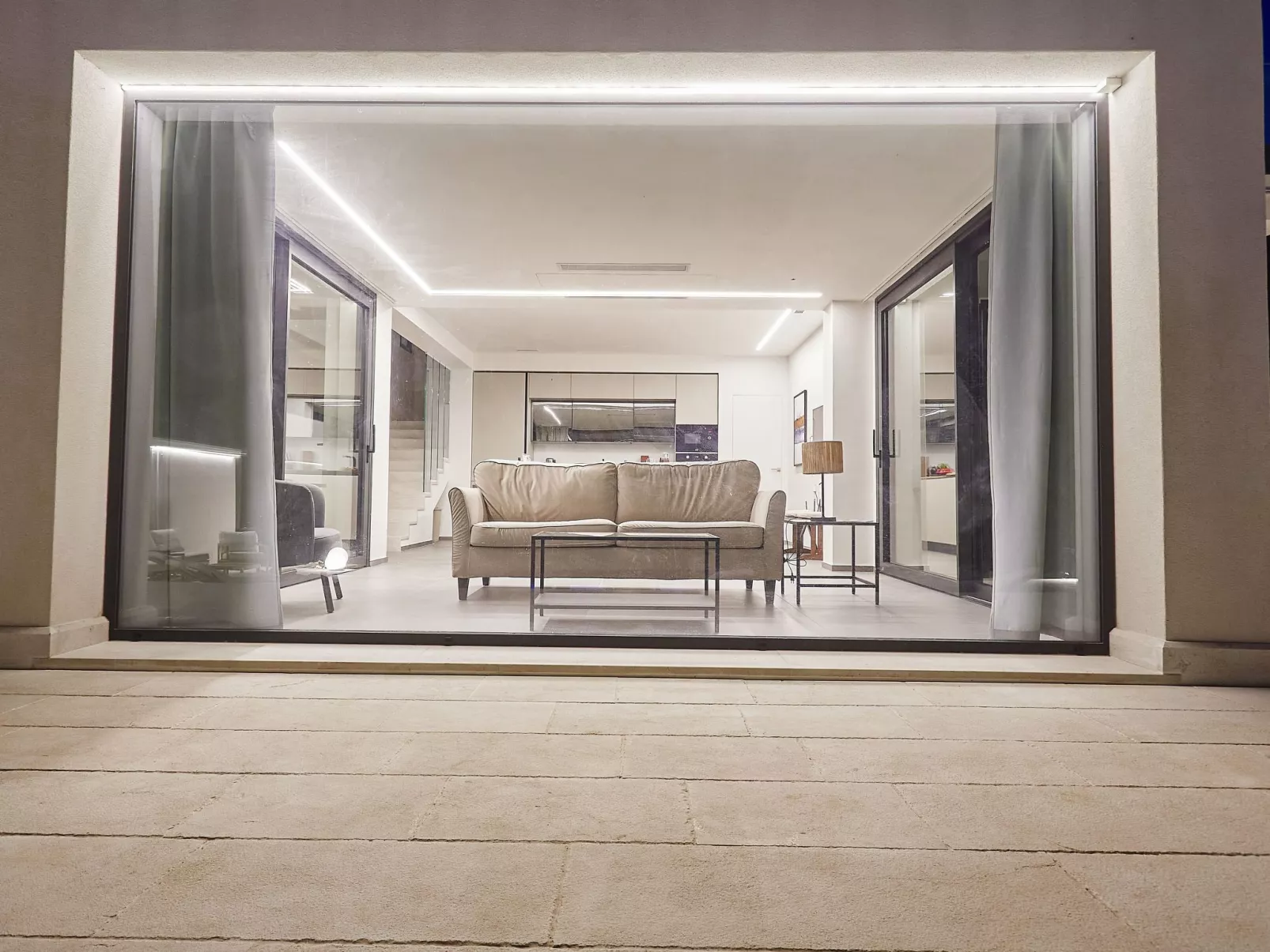 'Villa Muntaja' mit privatem Pool-Binnen